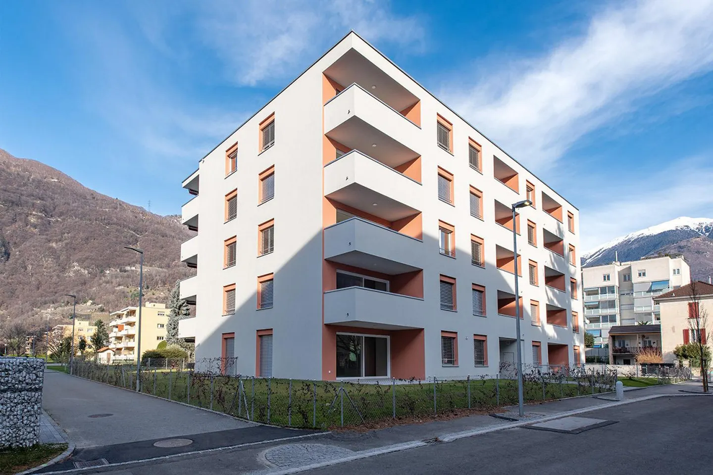 Modernes Apartment mit Terrasse - Foto 1 von 8