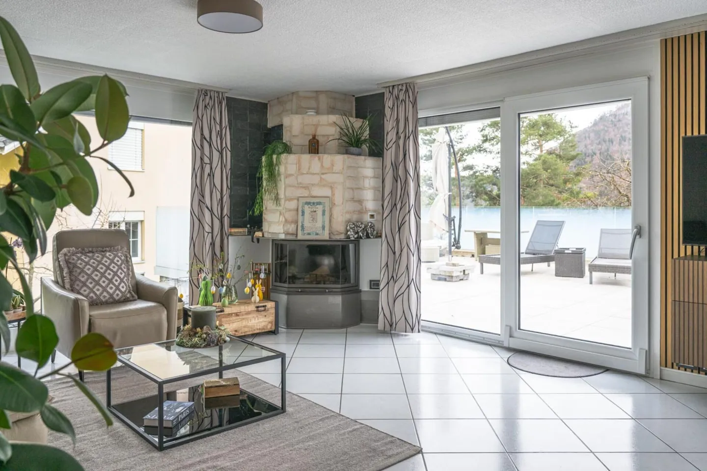 Dreamlike single-family house with large terrace and idyllic garden seating areas! - Photo 3 of 18