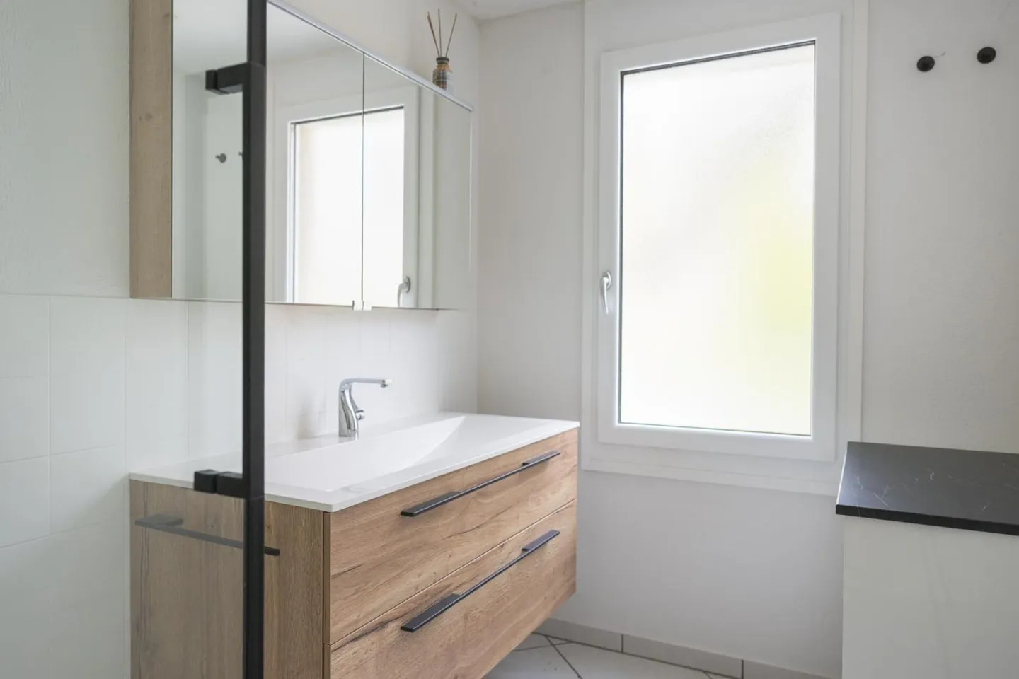 Dreamlike single-family house with large terrace and idyllic garden seating areas! - Photo 16 of 18