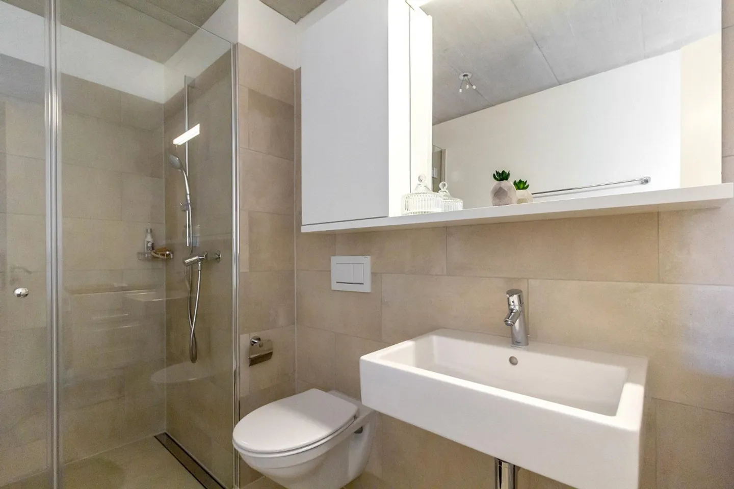 Moderne 2.5-Zimmerwohnung im Seehof - Foto 4 von 5