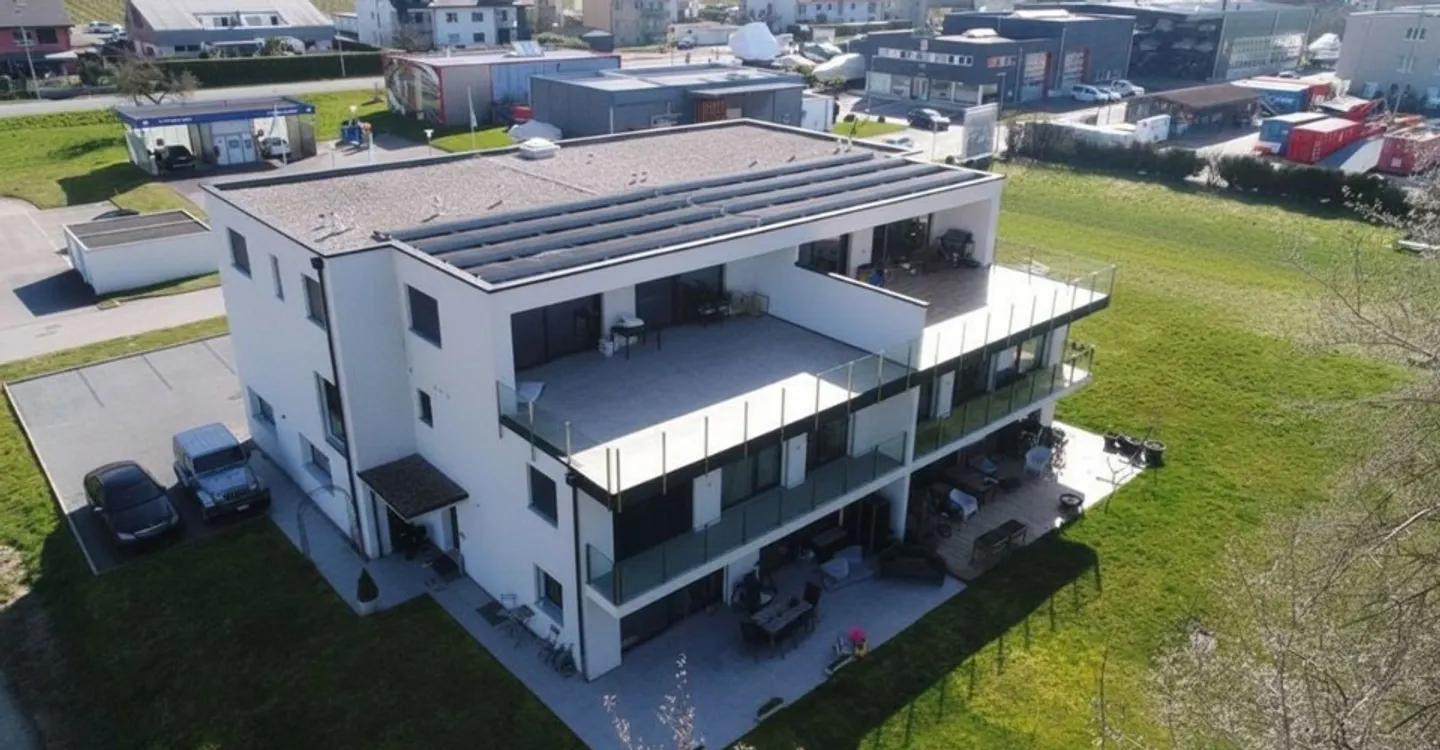 Bright penthouse with large terrace and lake view - Cheyres - Photo 1 of 10