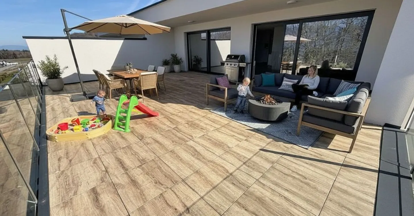 Bright penthouse with large terrace and lake view - Cheyres - Photo 2 of 10