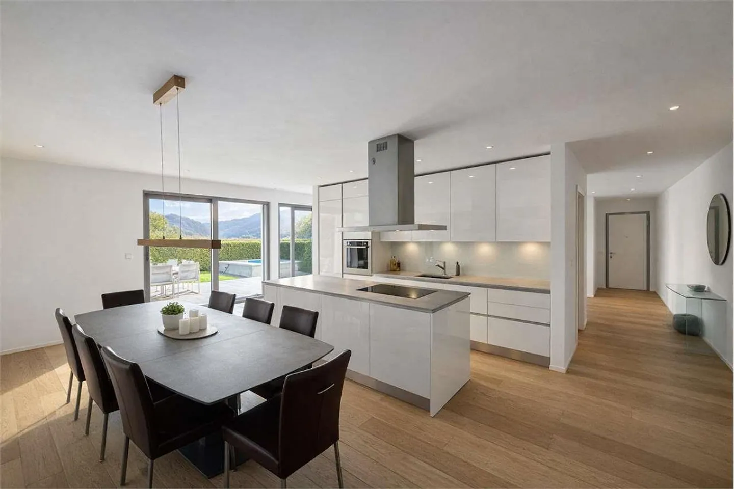 Appartement élégant de 5 pièces avec jardin privé à Bironico - Photo 4 sur 13