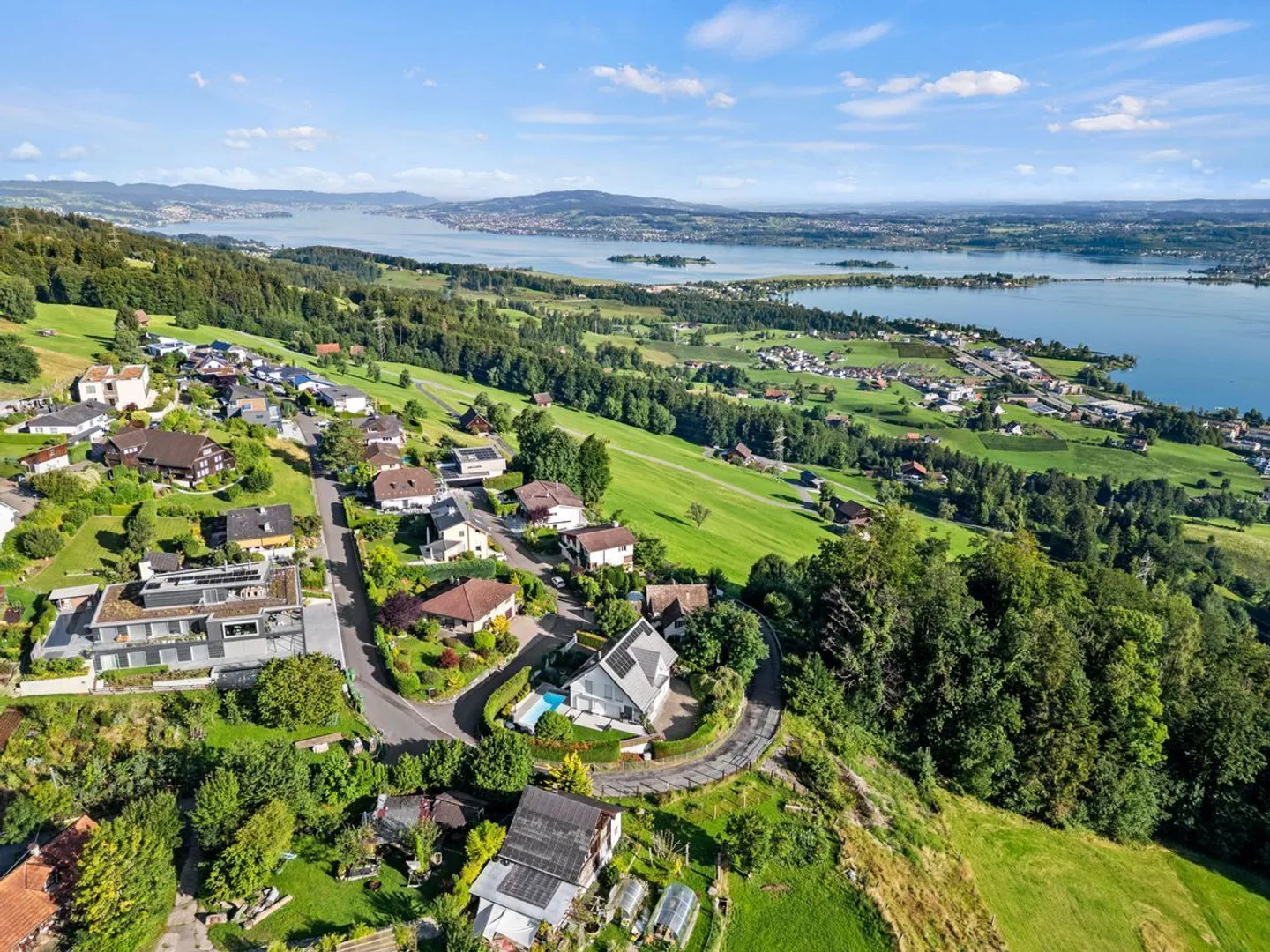 Liegenschaft mit Ausnutzungsreserve - sanieren, anbauen oder neu bauen? - Foto 1 von 13
