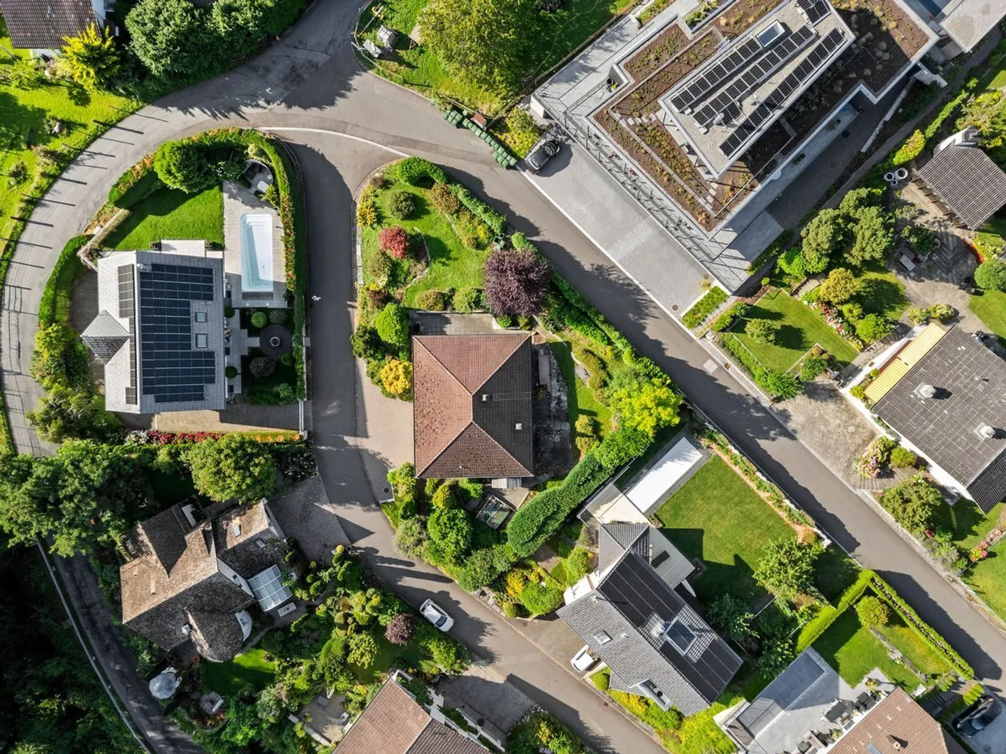 Liegenschaft mit Ausnutzungsreserve - sanieren, anbauen oder neu bauen? - Foto 2 von 13