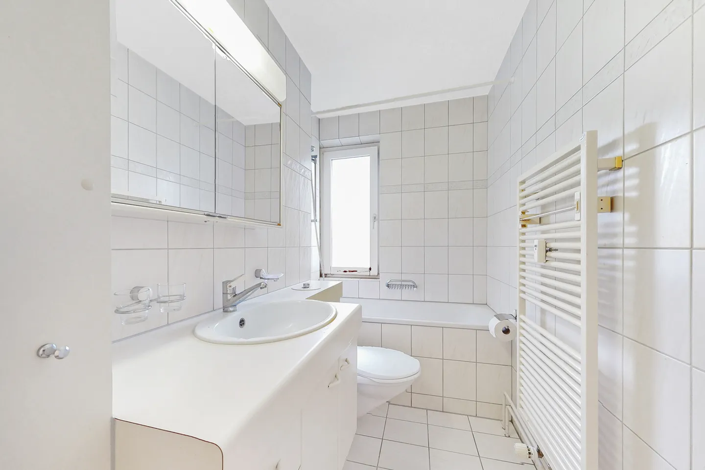 A pochi passi dall'ospedale cantonale - elegante appartamento con 1 camera - Foto 4 di 4