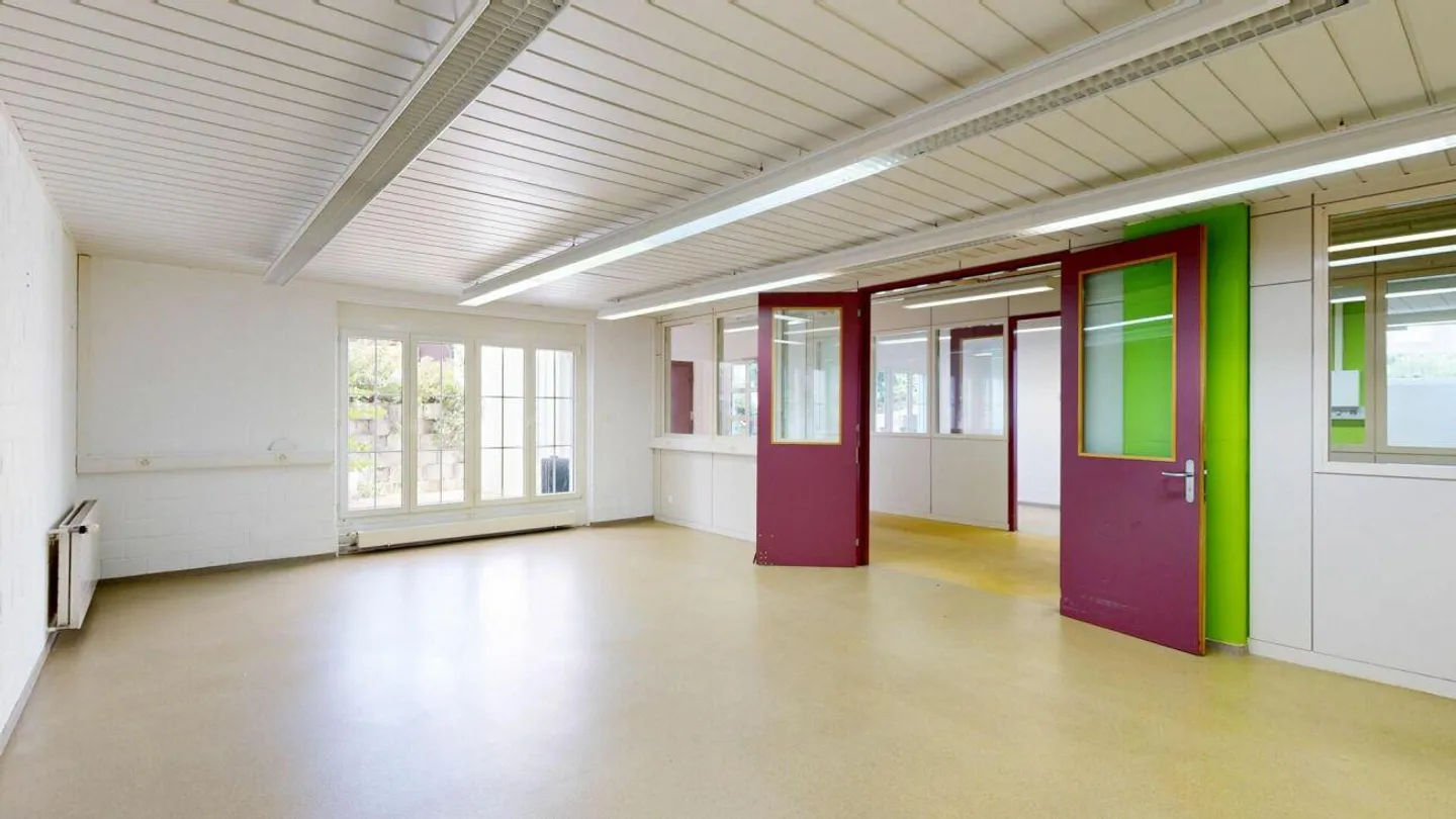 Top Location: Ideal Commercial or Office Space - Photo 5 of 8