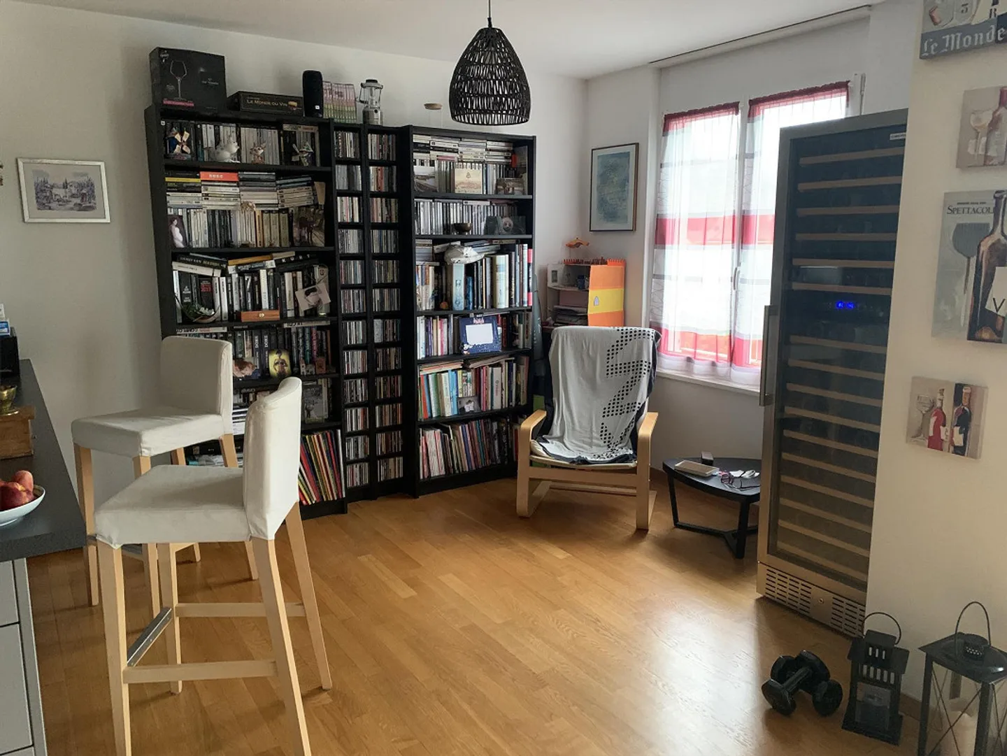 Grand appartement 4,5pcs Lumineux dans un cadre verdoyant avec balcon - Photo 3 sur 12