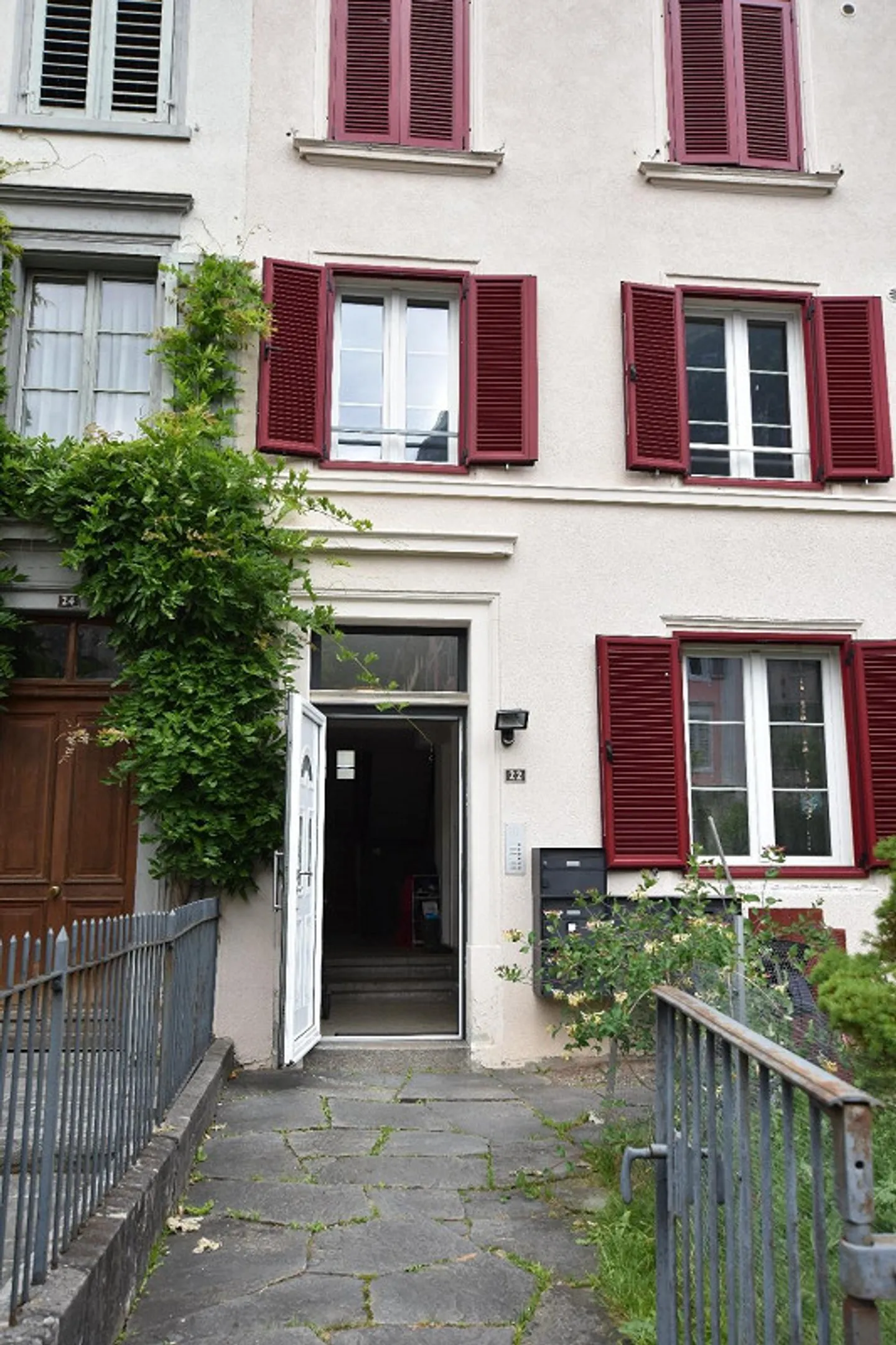 2 Room Apartment in the Center of Glarus - Photo 1 of 9