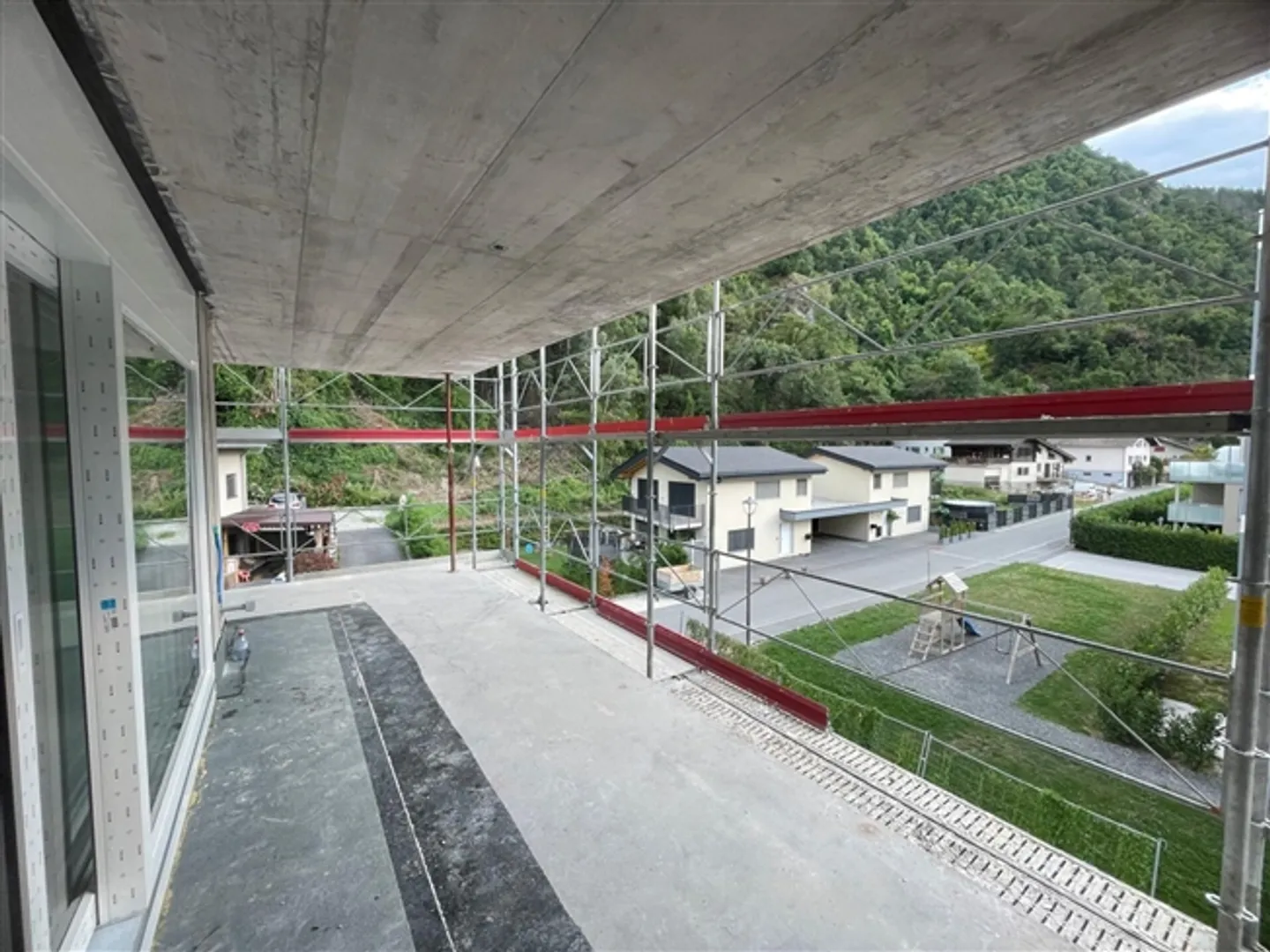 Appartamento in vendita - Foto 2 di 12