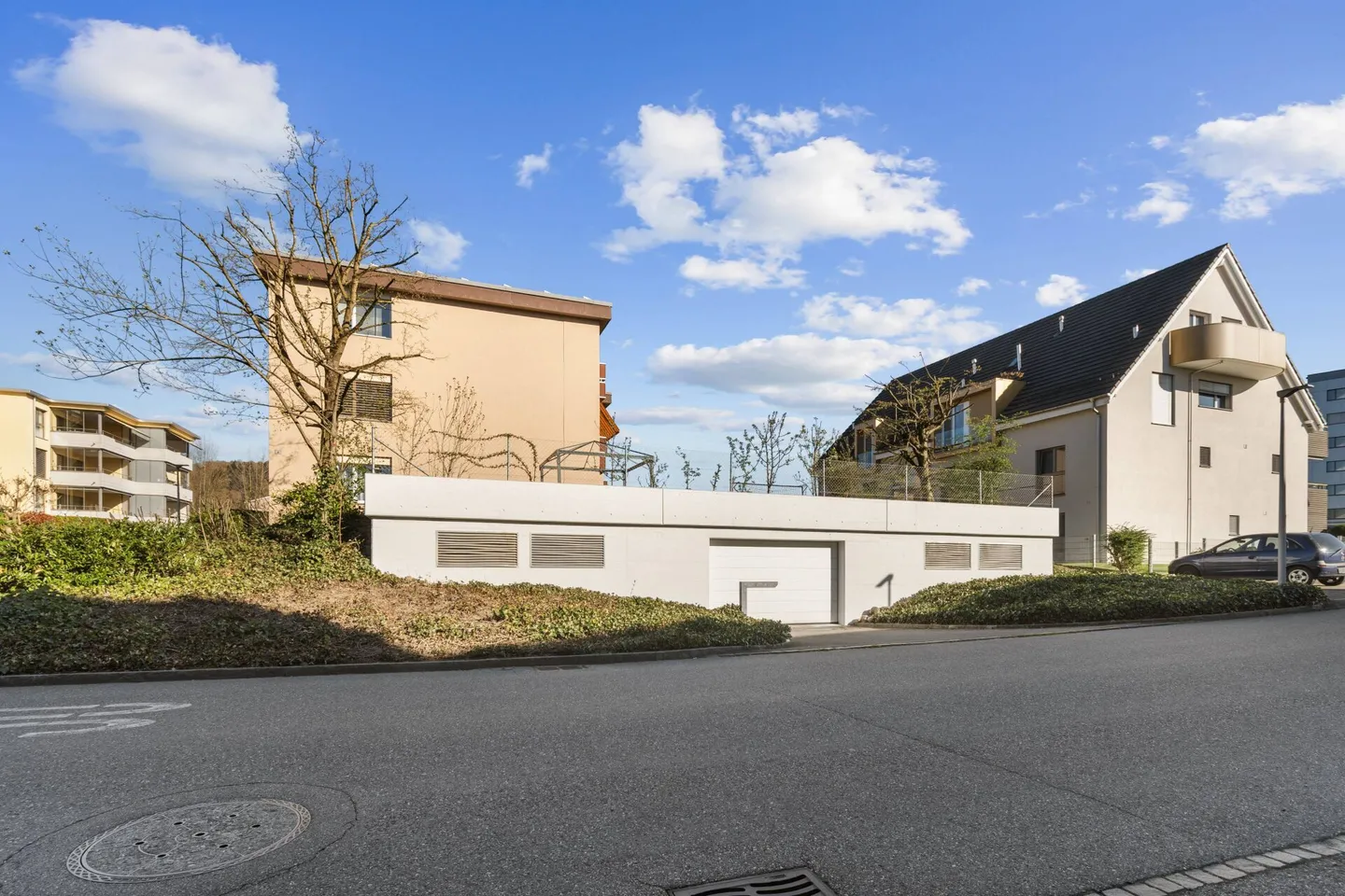 Bien d'investissement : Deux maisons multifamiliales à vendre à Oberentfelden - Photo 2 sur 5