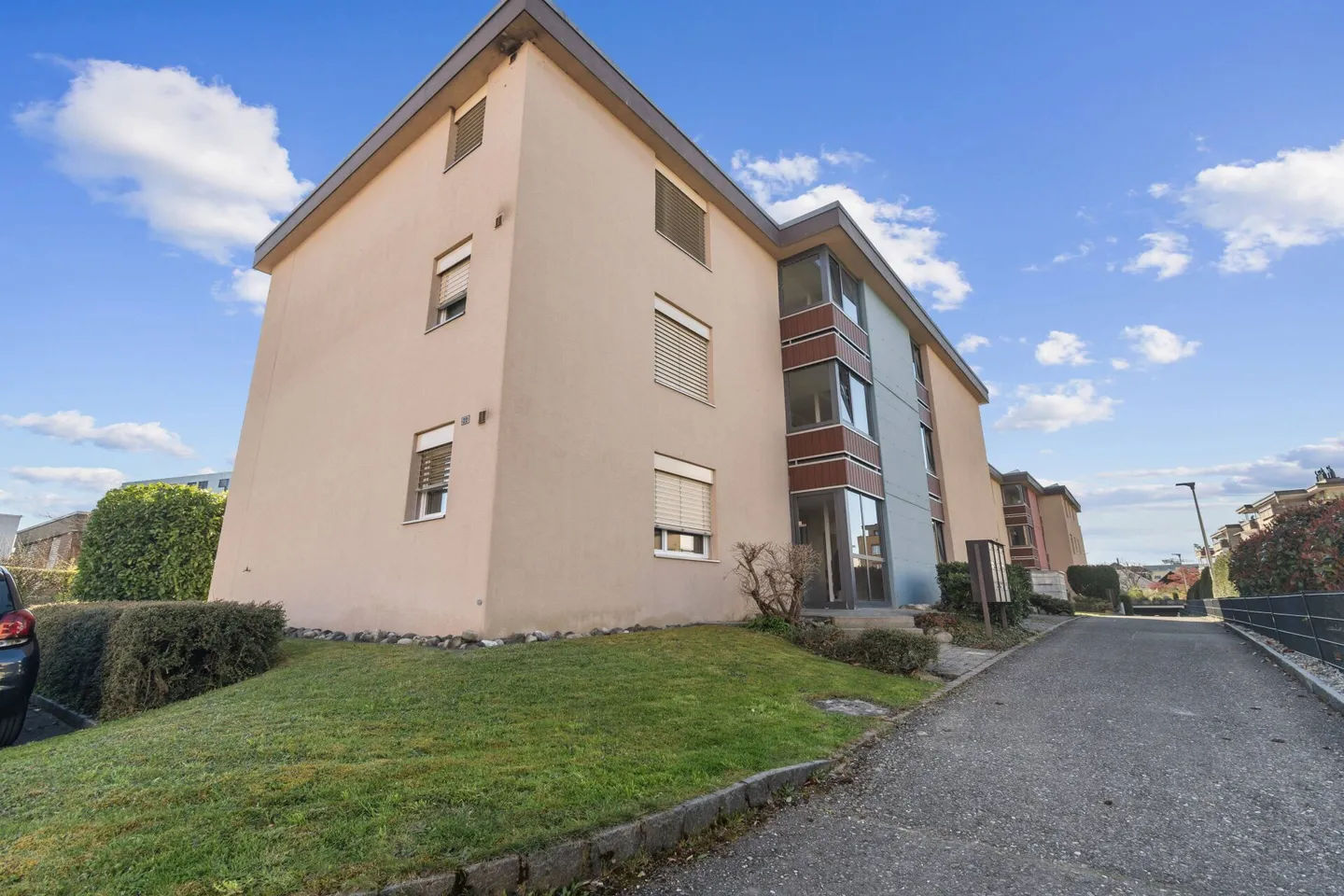 Bien d'investissement : Deux maisons multifamiliales à vendre à Oberentfelden - Photo 4 sur 5