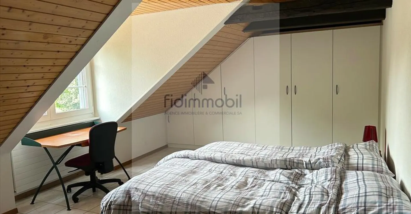 BELLISSIMO APPARTAMENTO PARZIALMENTE RISTRUTTURATO IN UNA CASA DI PAESE - Foto 8 di 12