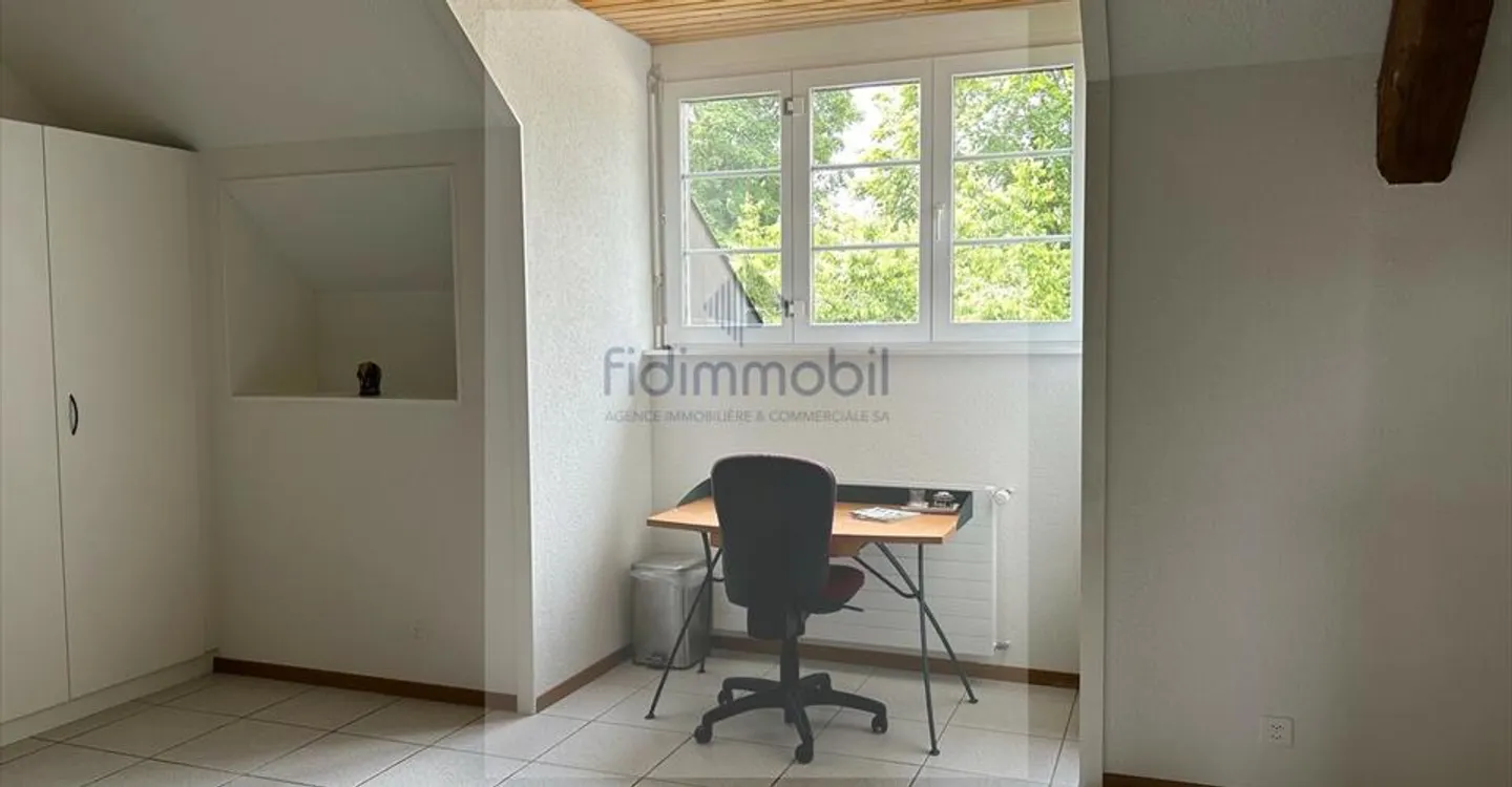 BELLISSIMO APPARTAMENTO PARZIALMENTE RISTRUTTURATO IN UNA CASA DI PAESE - Foto 9 di 12