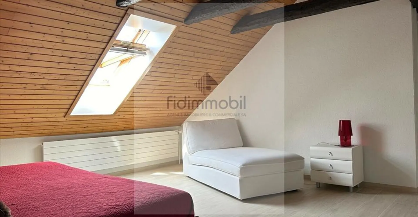 BELLISSIMO APPARTAMENTO PARZIALMENTE RISTRUTTURATO IN UNA CASA DI PAESE - Foto 6 di 12