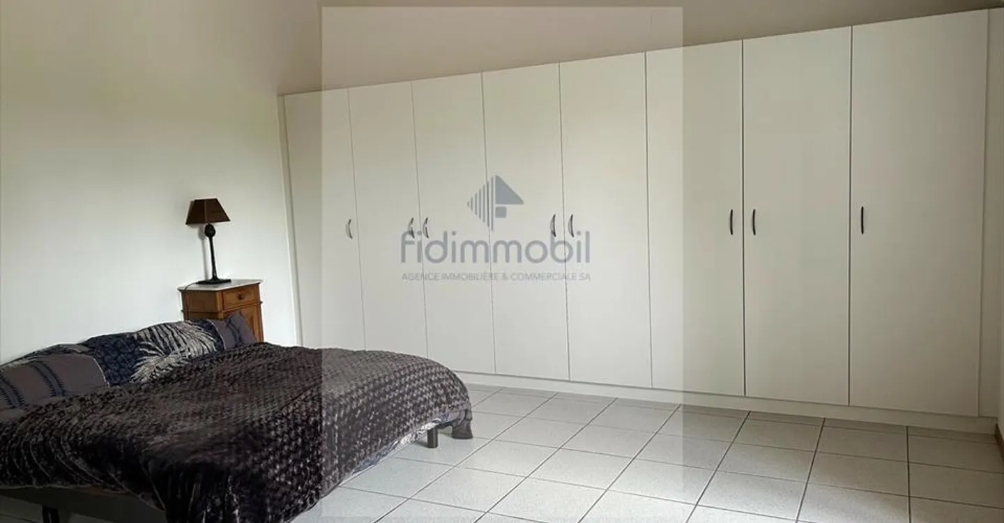 BELLISSIMO APPARTAMENTO PARZIALMENTE RISTRUTTURATO IN UNA CASA DI PAESE - Foto 7 di 12