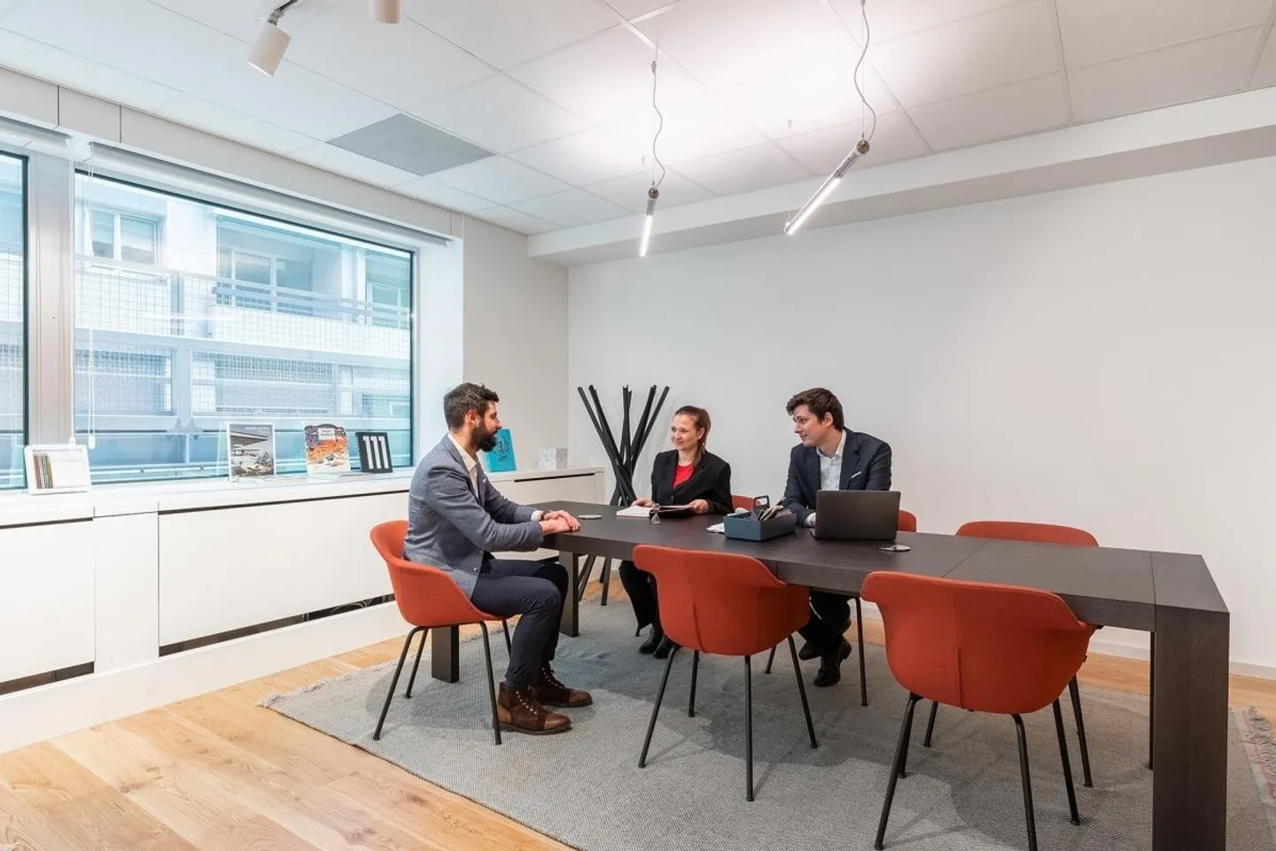 Un ufficio privato completamente attrezzato per te e il tuo team in Spaces Nations - Foto 11 di 13