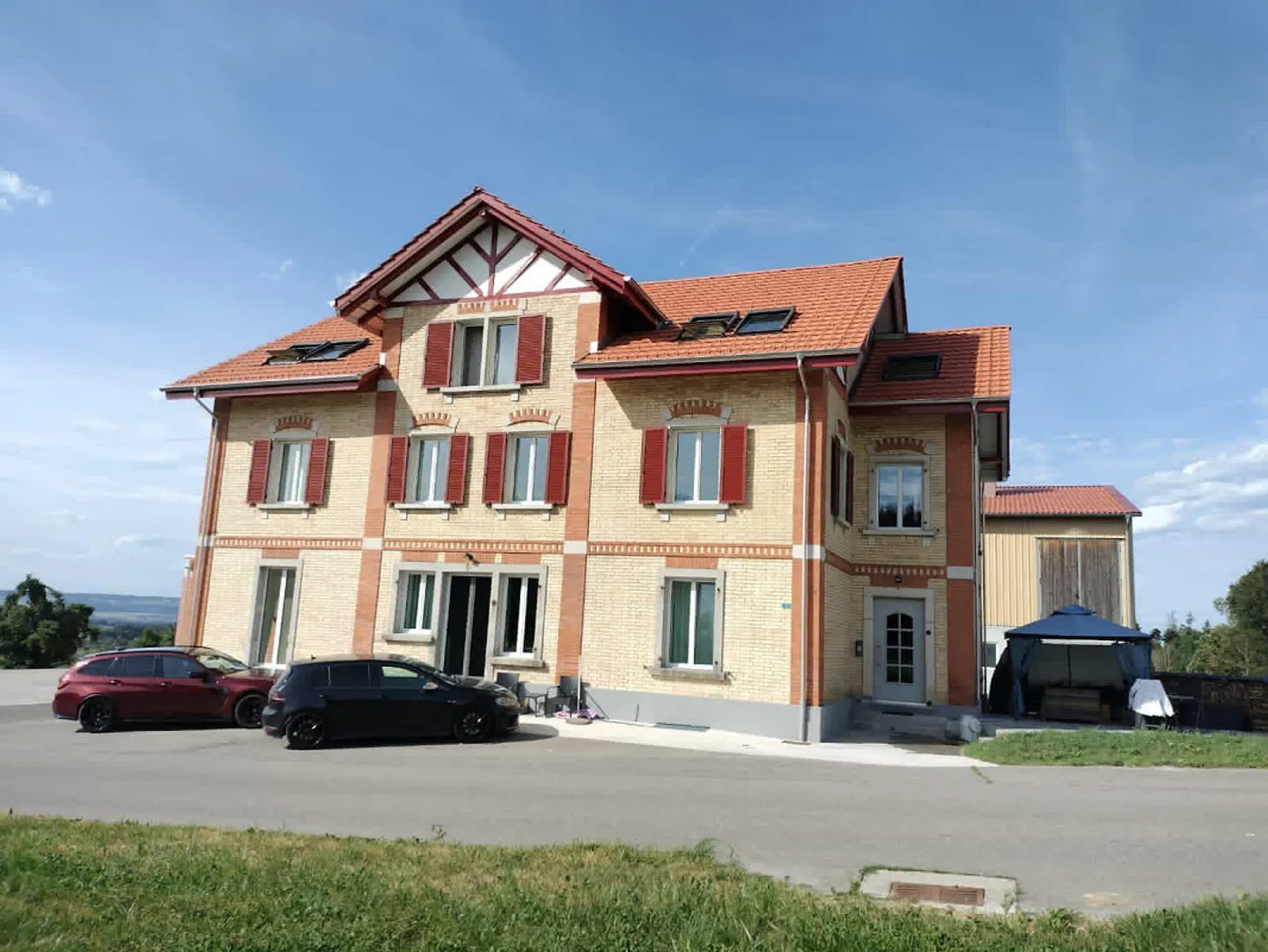Ampio appartamento di 5,5 stanze nel verde - Foto 5 di 8