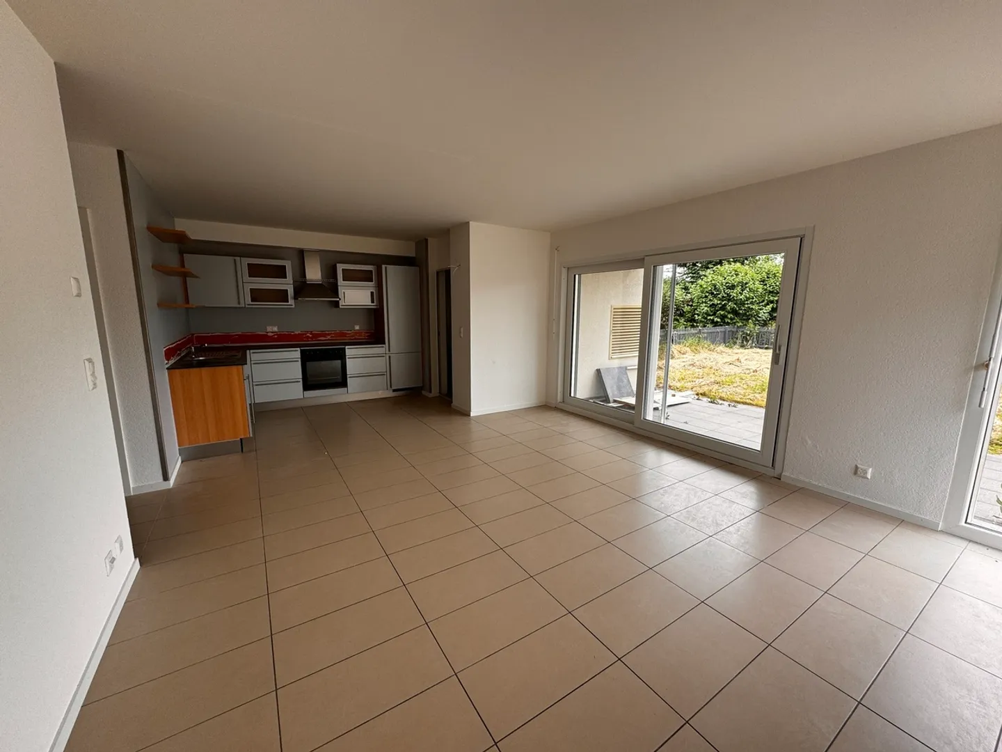 «Grandsivaz, zu vermieten, Wohnung von 4,5 Zimmern, 100m2, Garten von 100m2» - Foto 3 von 8