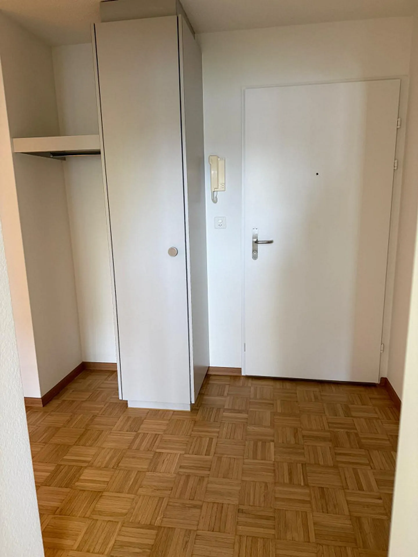 Apartment - Photo 5 of 6