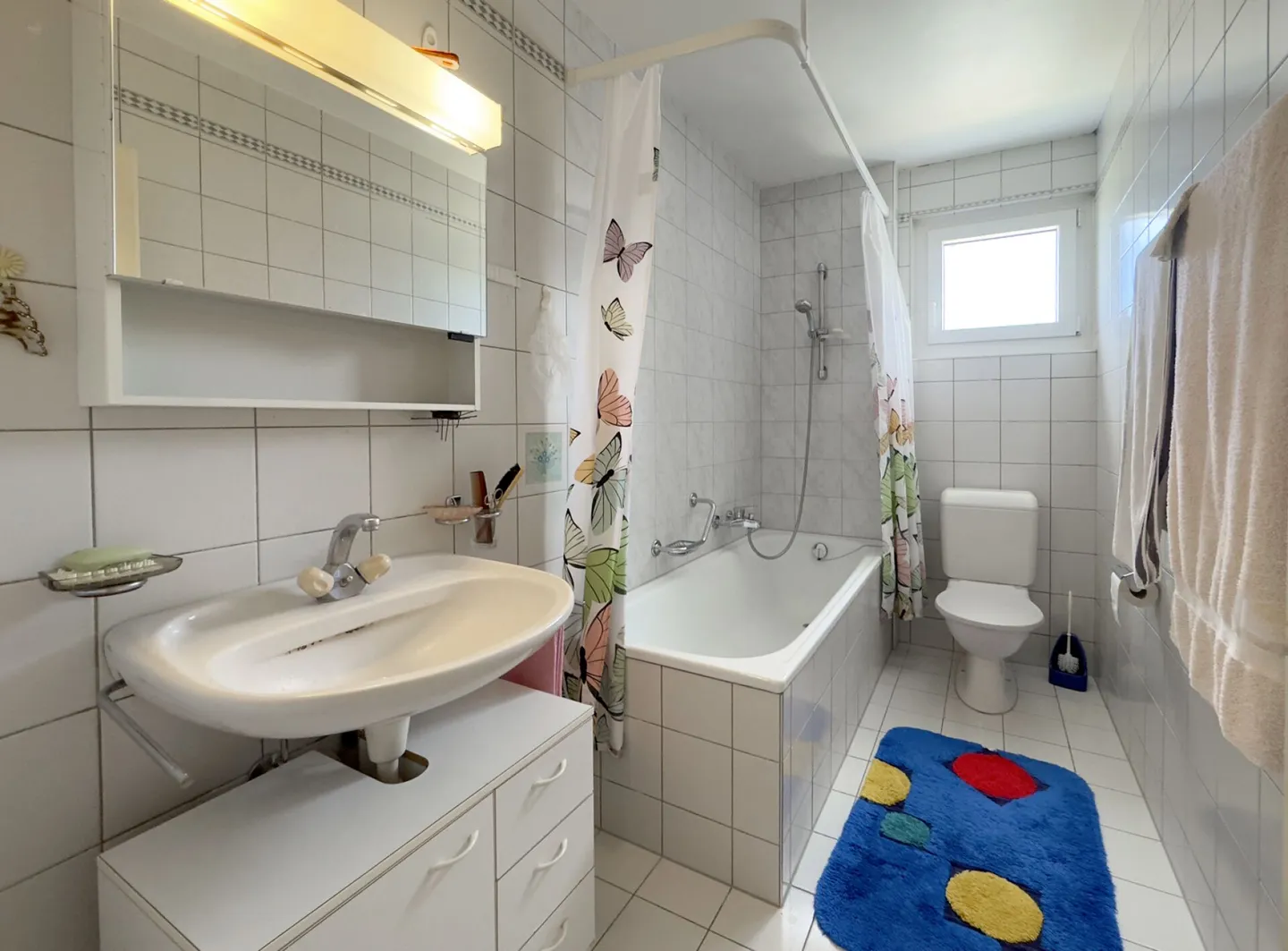 Appartement de 4,5 pièces avec 2 balcons. - Photo 9 sur 13
