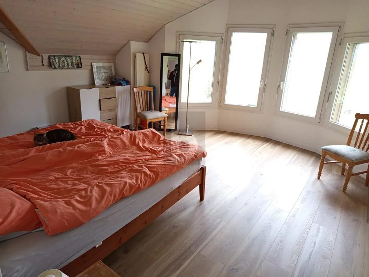 HAVRE DE LUMIÈRE AU CENTRE DU VILLAGE - Photo 5 of 6