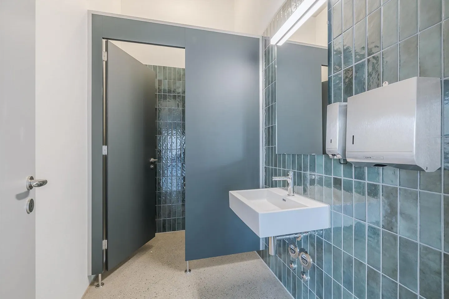 Commercial Property in Biel - Photo 5 of 7