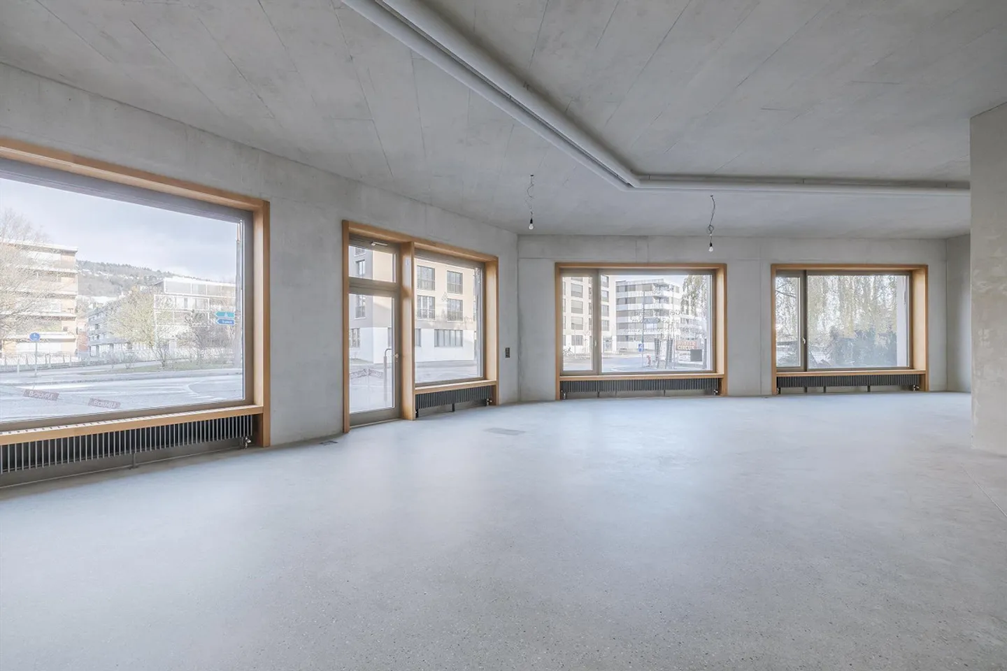 Commercial Property in Biel - Photo 6 of 7