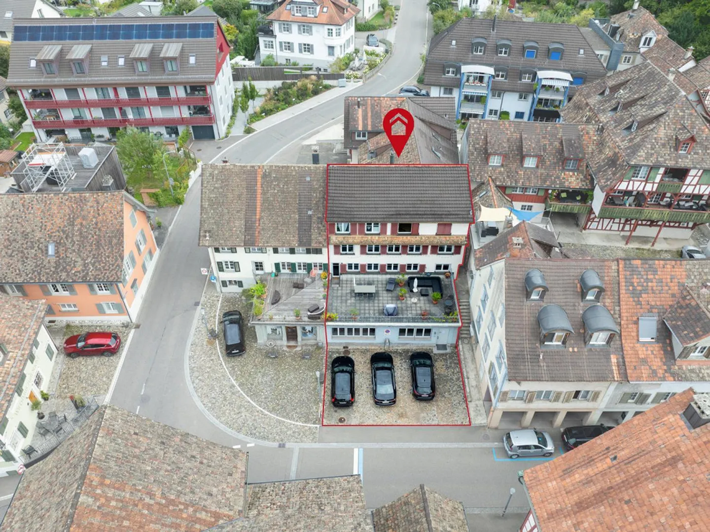 Casa plurifamiliare con parte commerciale attraente - Foto 1 di 7