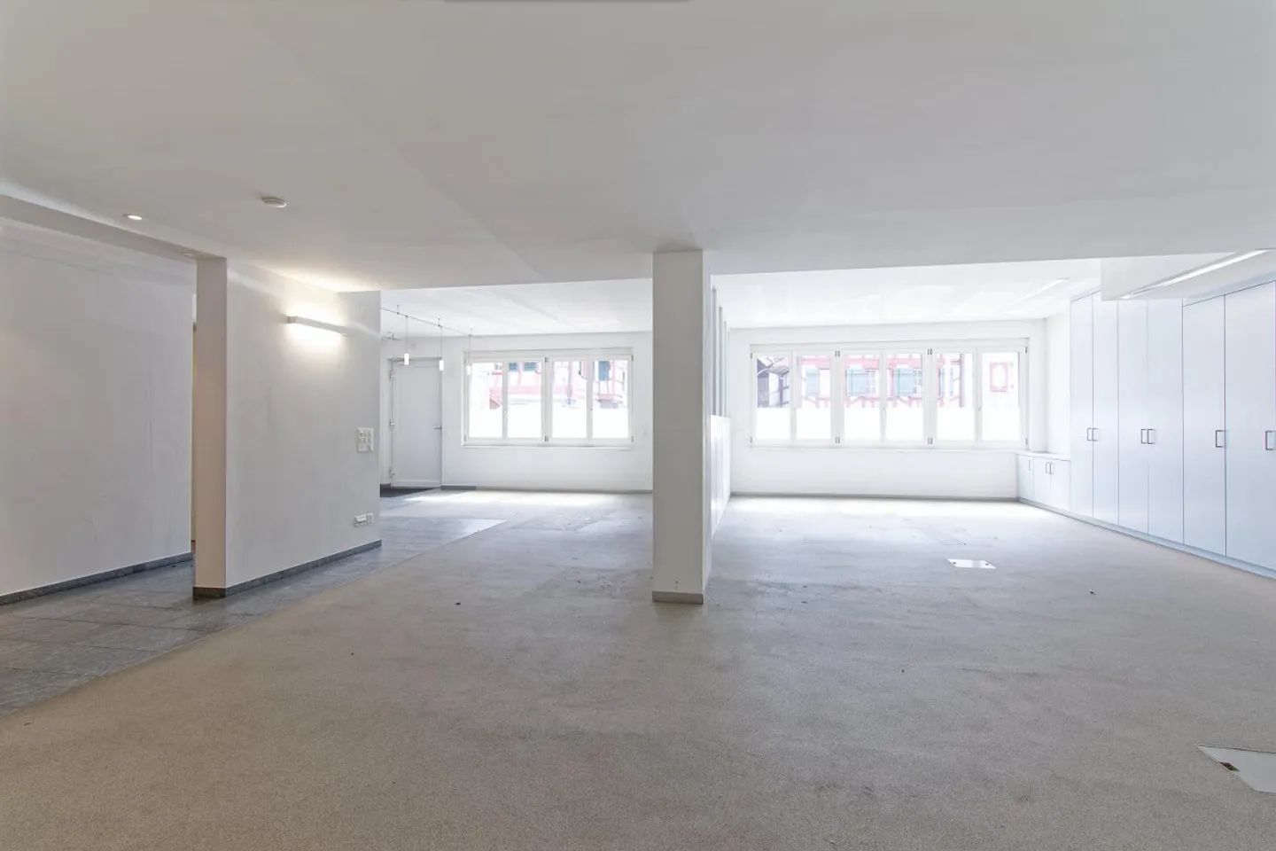 Casa plurifamiliare con parte commerciale attraente - Foto 3 di 7