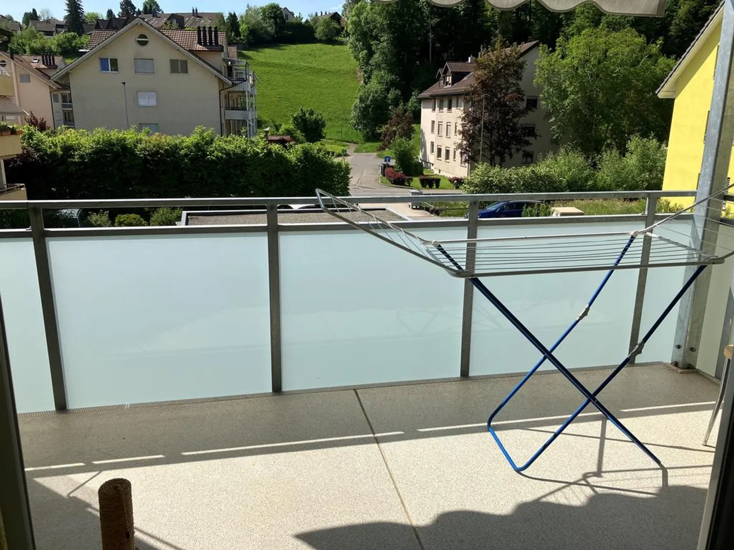 Appartamento moderno di 3,5 stanze con grande balcone soleggiato - Foto 8 di 8