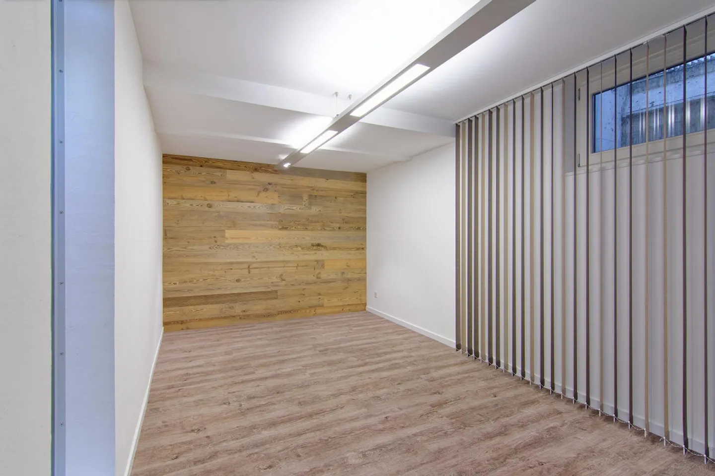 Casa plurifamiliare con parte commerciale attraente - Foto 5 di 7