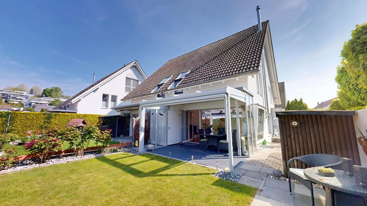 5 ½ Room Semi-Detached Family House, 4912 Aarwangen - Photo 1 of 13