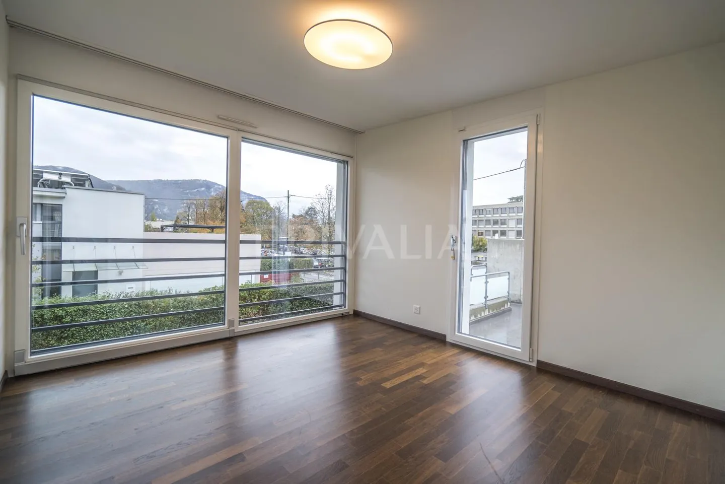 Casa semi-indipendente contemporanea - Foto 6 di 10