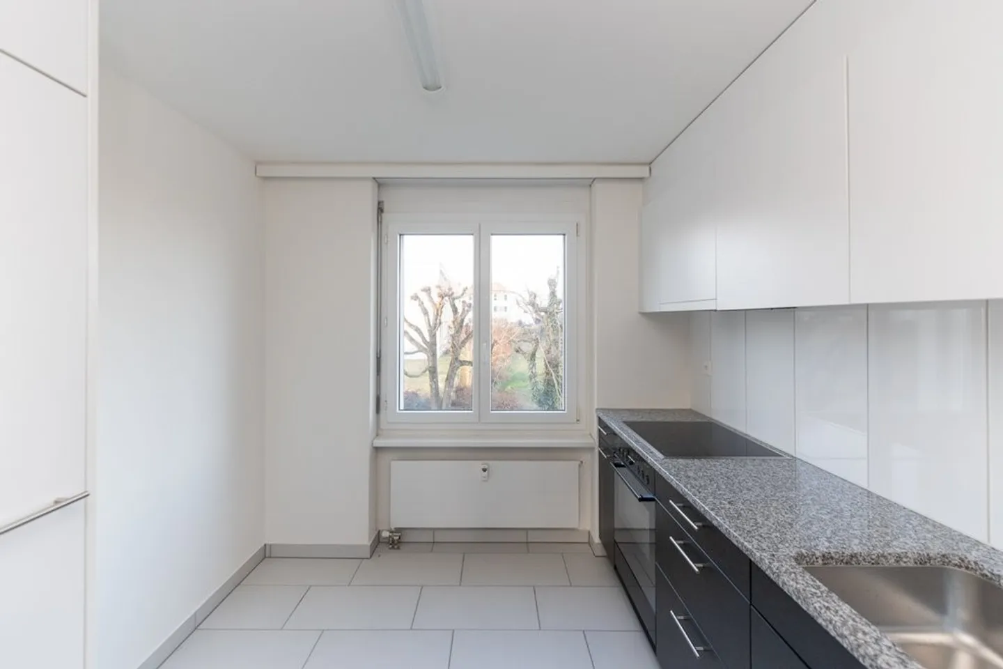 3.5 room apartment on the raised ground floor - Photo 2 of 8