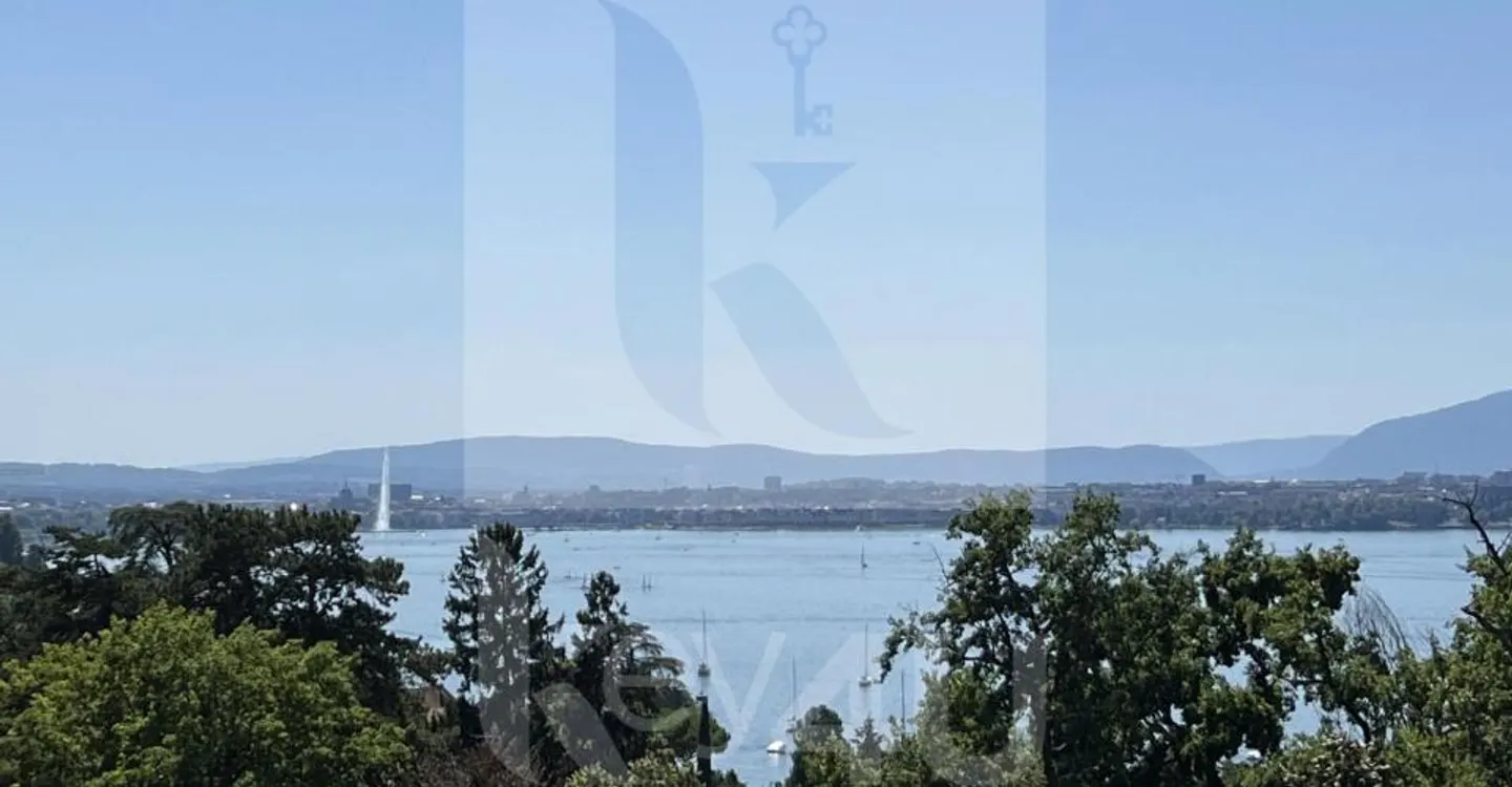 Attique d'exception de 4 pièces avec vue imprenable sur le lac Léman - Foto 9 di 10