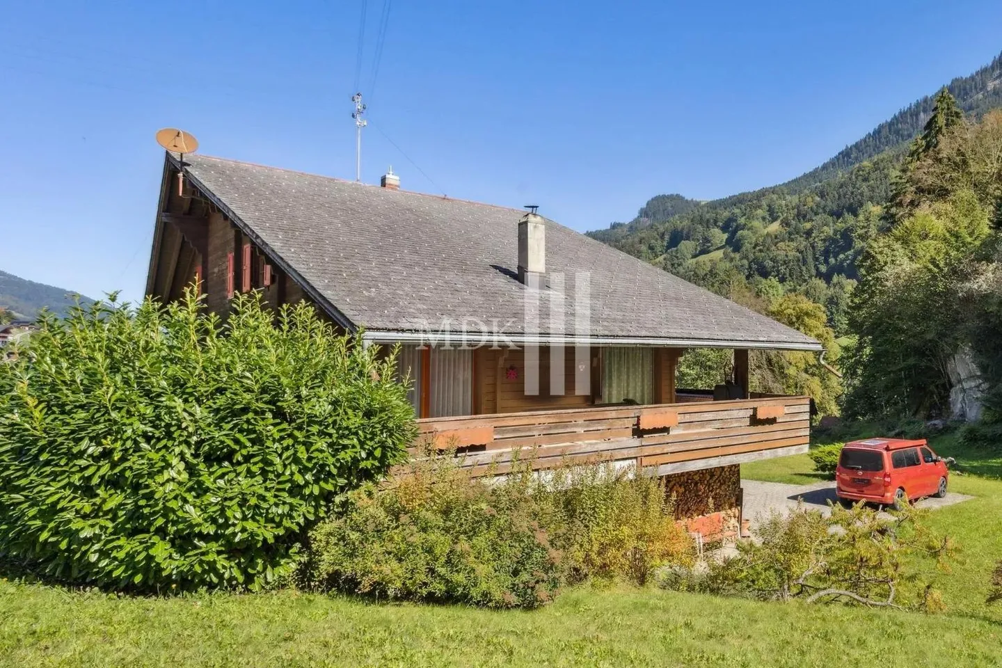 Chalet 8.5 rooms - Photo 3 of 13