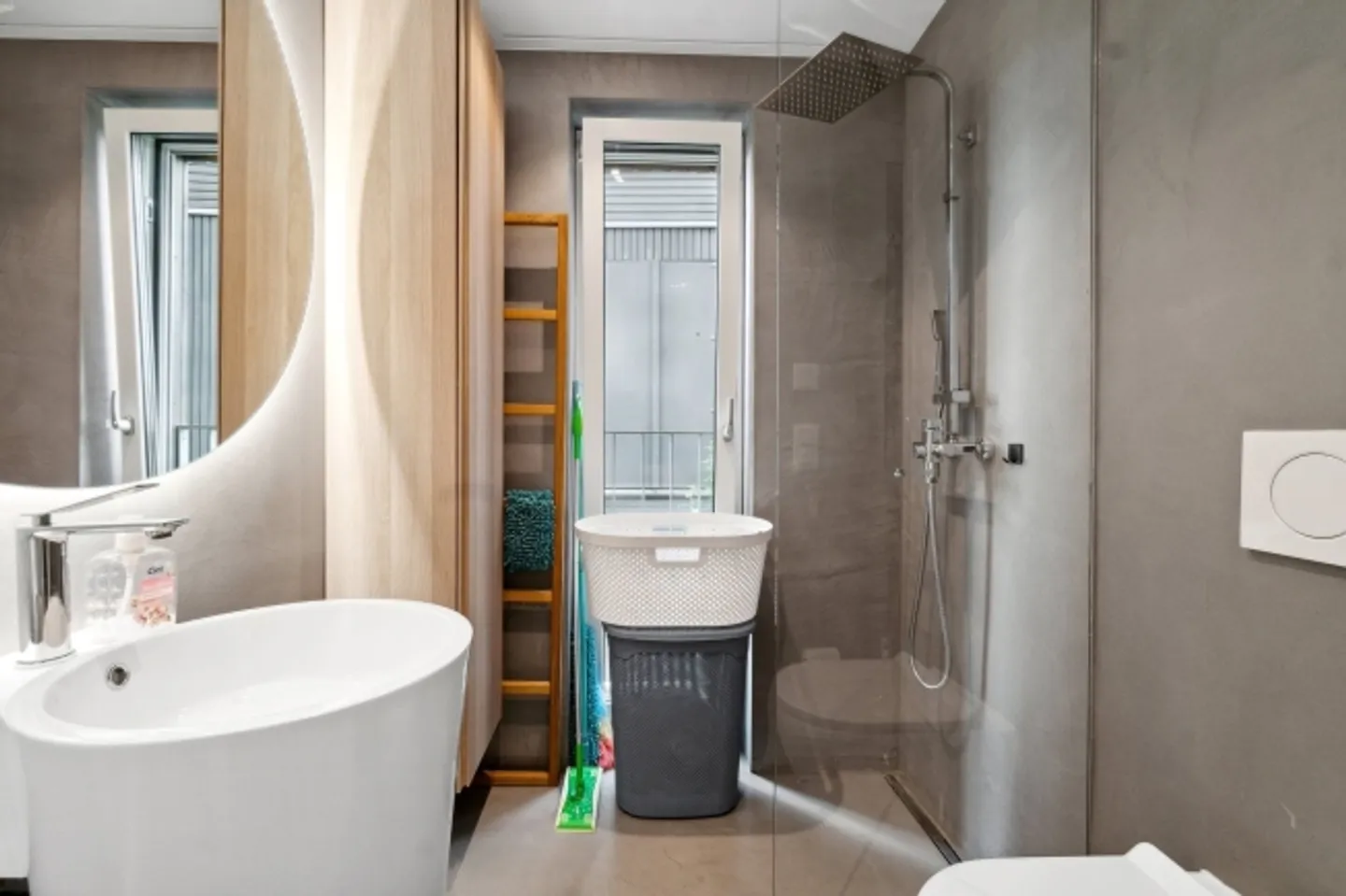 Maisonette di 4,5 stanze come nuova con giardino privato - Foto 9 di 13