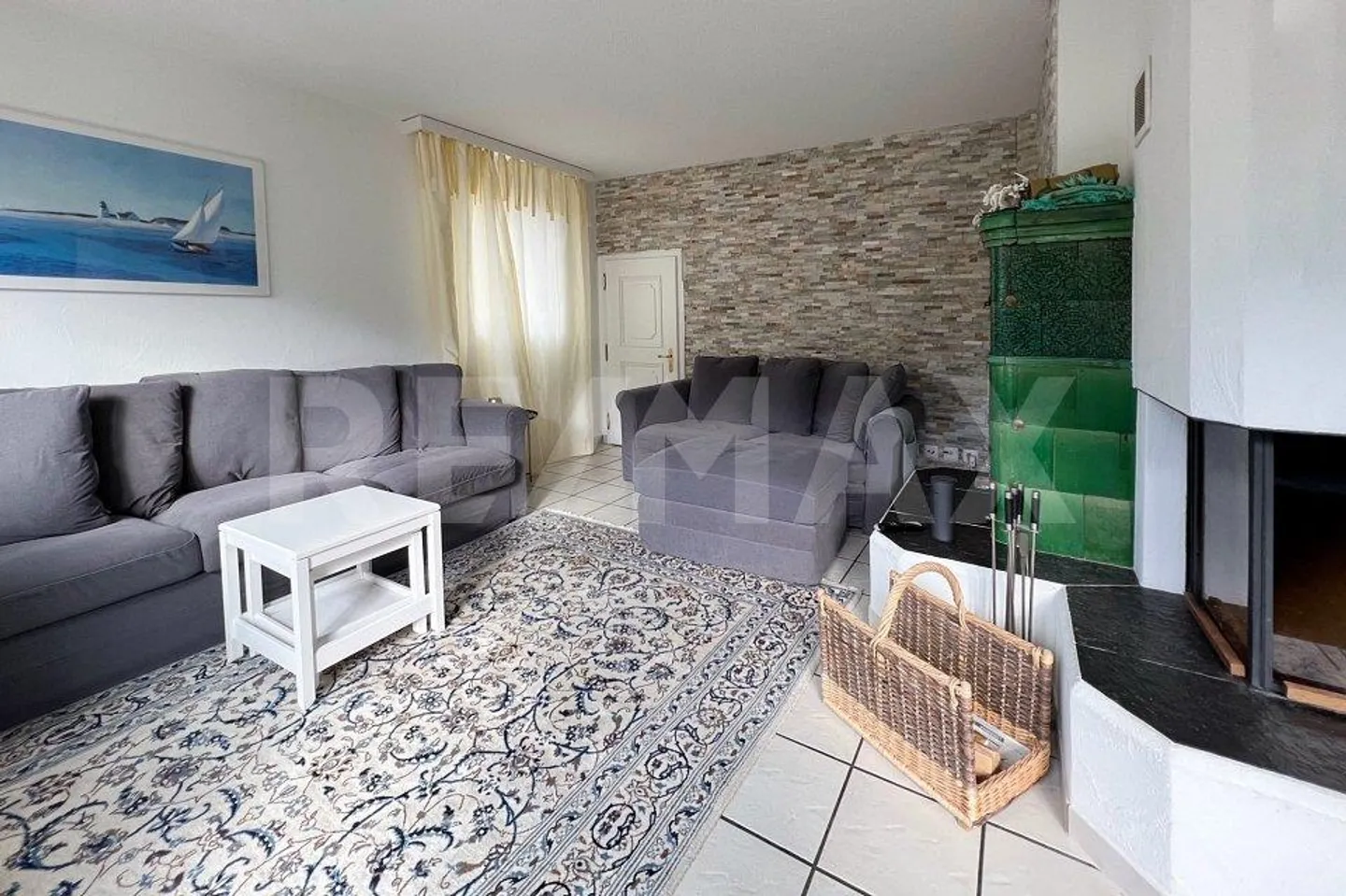 Detached, furnished 4.5-room single-family house near the mountains - Photo 2 of 13