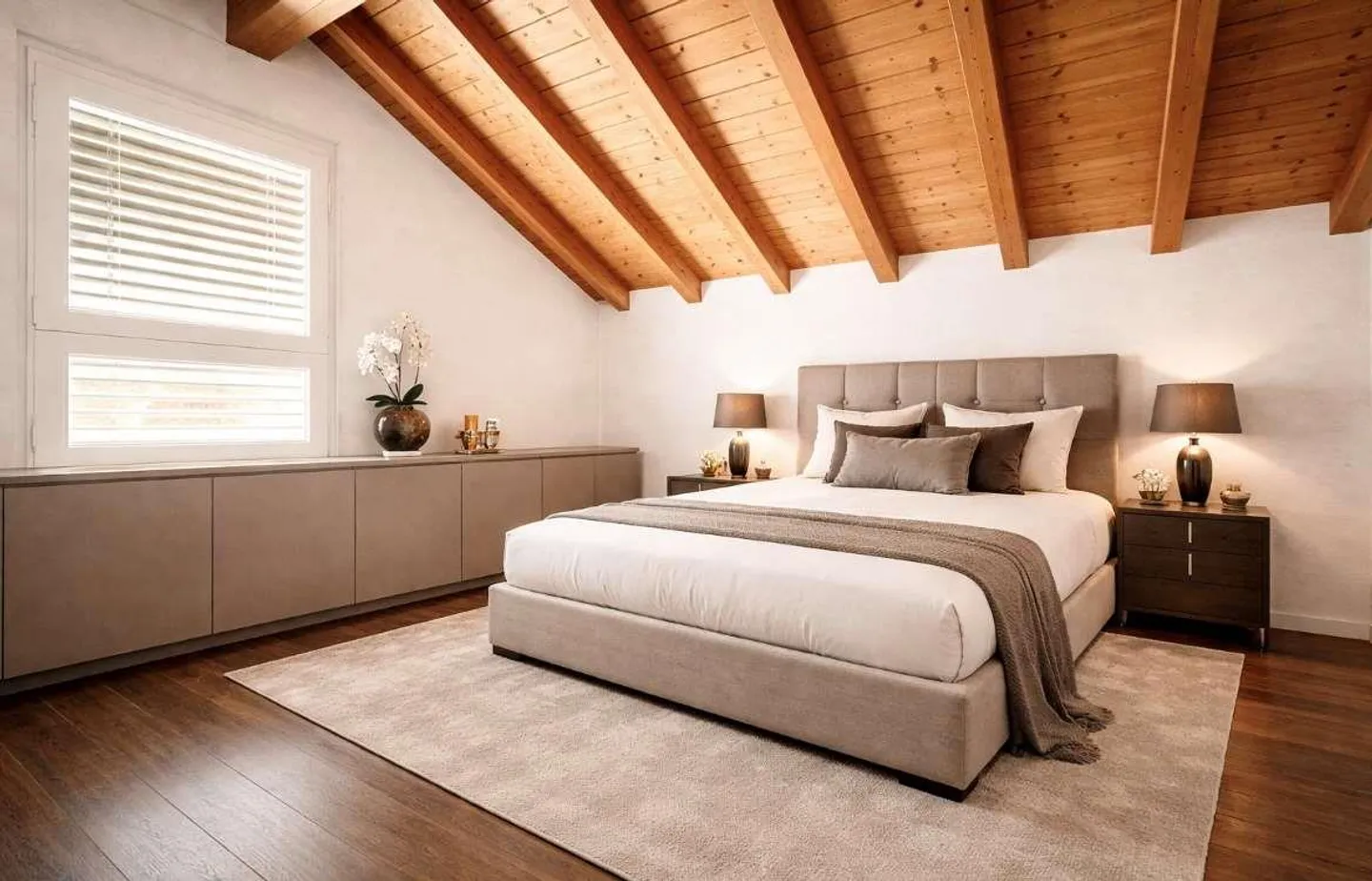 Elegante Einfamilienhaus mit großzügigen Räumen und Garten - Foto 1 von 13