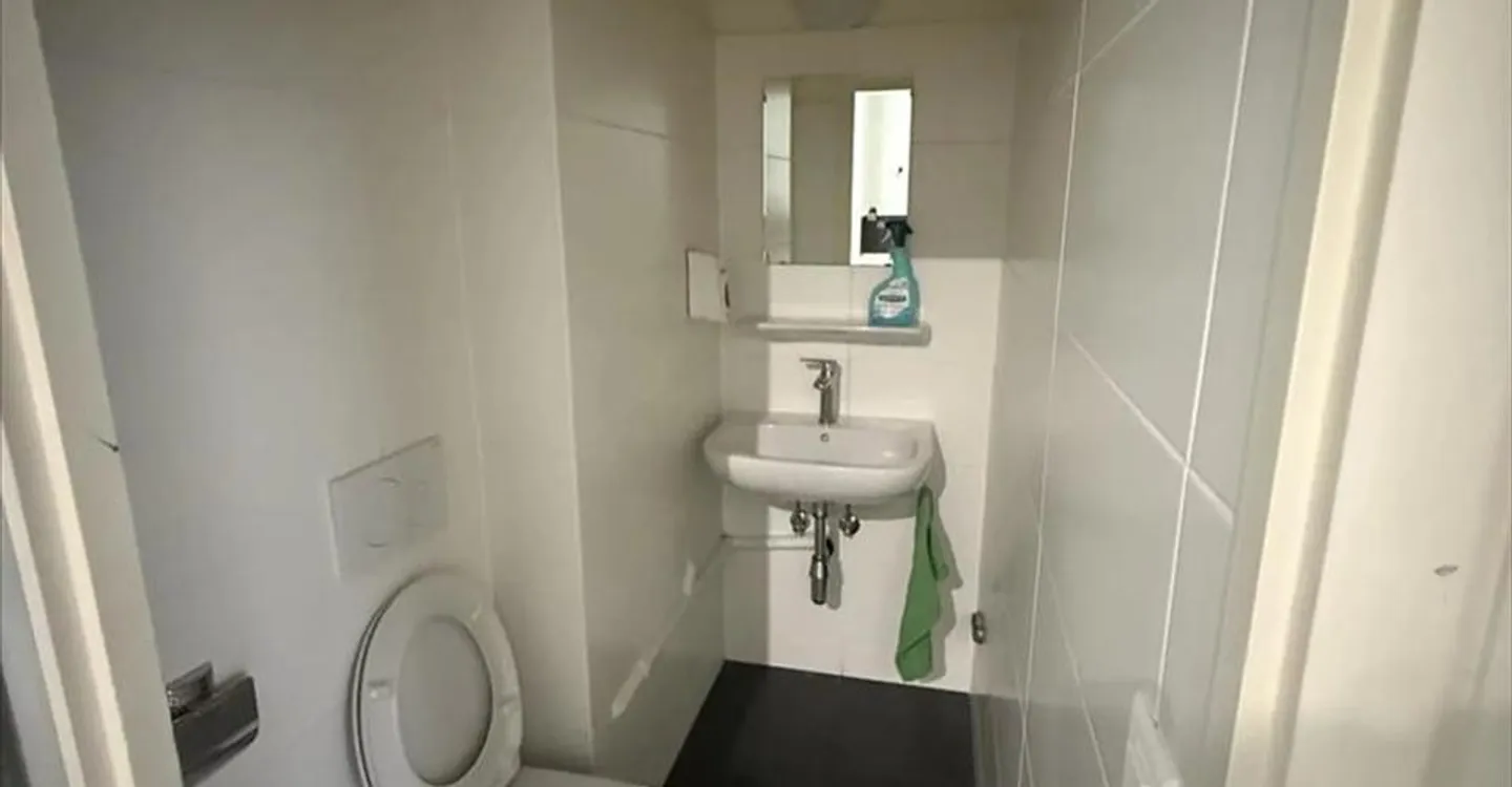 Shop for rent - Photo 10 of 12