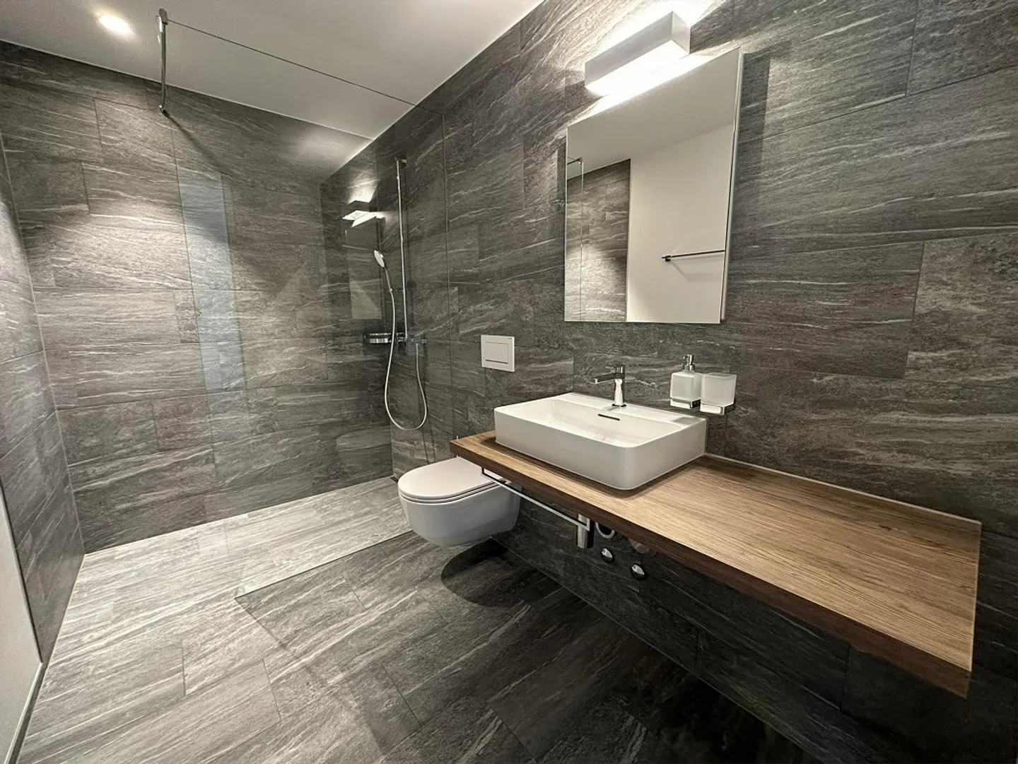 Helle und moderne 3.5-Zimmer-Wohnung an Toplage - Foto 6 von 9