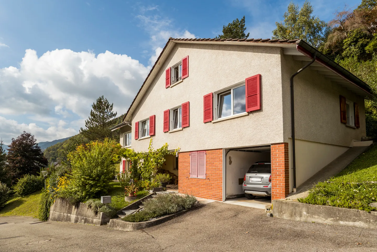 Grande villa di 9 stanze con vista mozzafiato - Foto 1 di 15