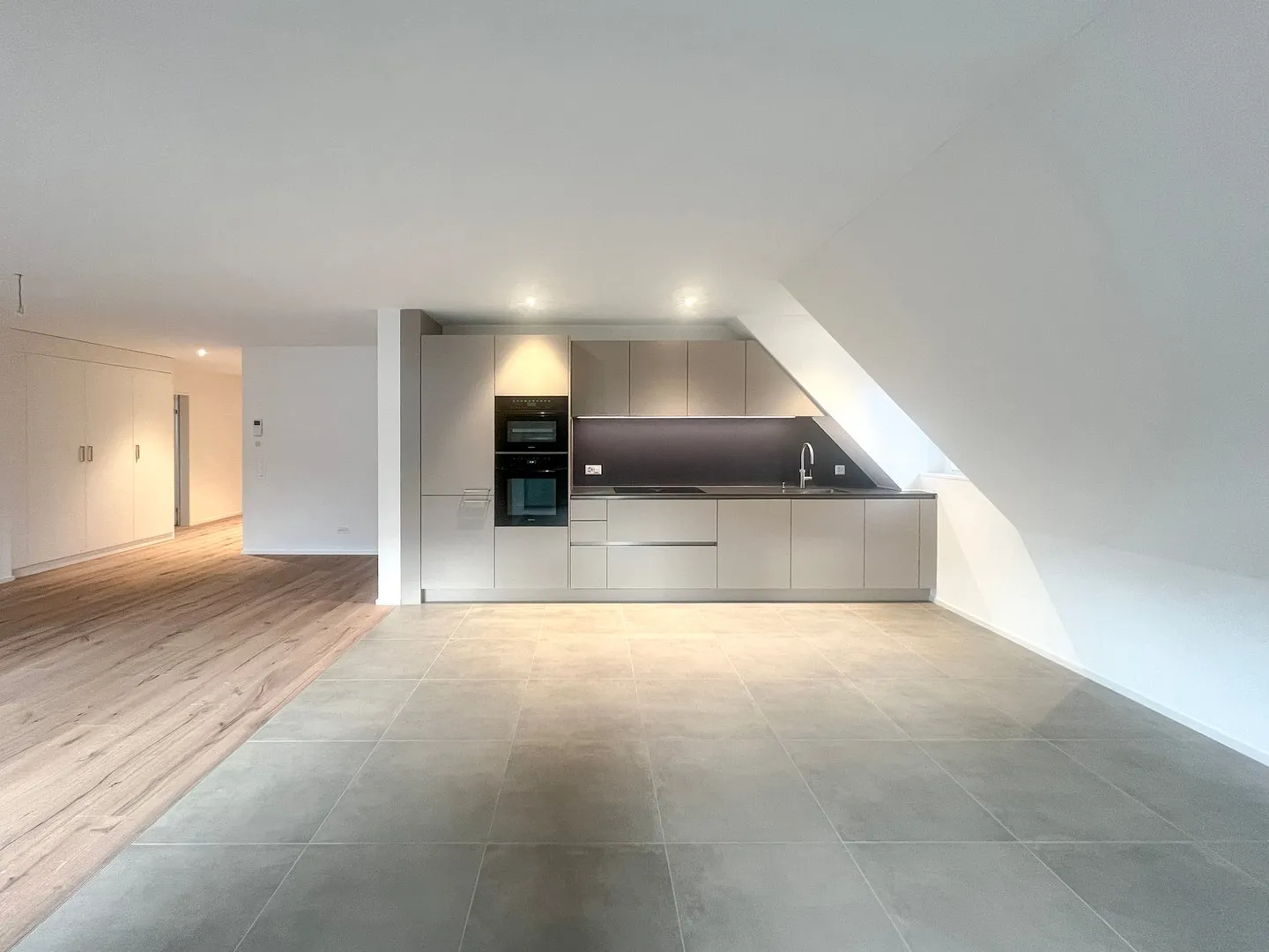 Moderne Loftwohnung in Aesch ZH - Foto 3 von 19