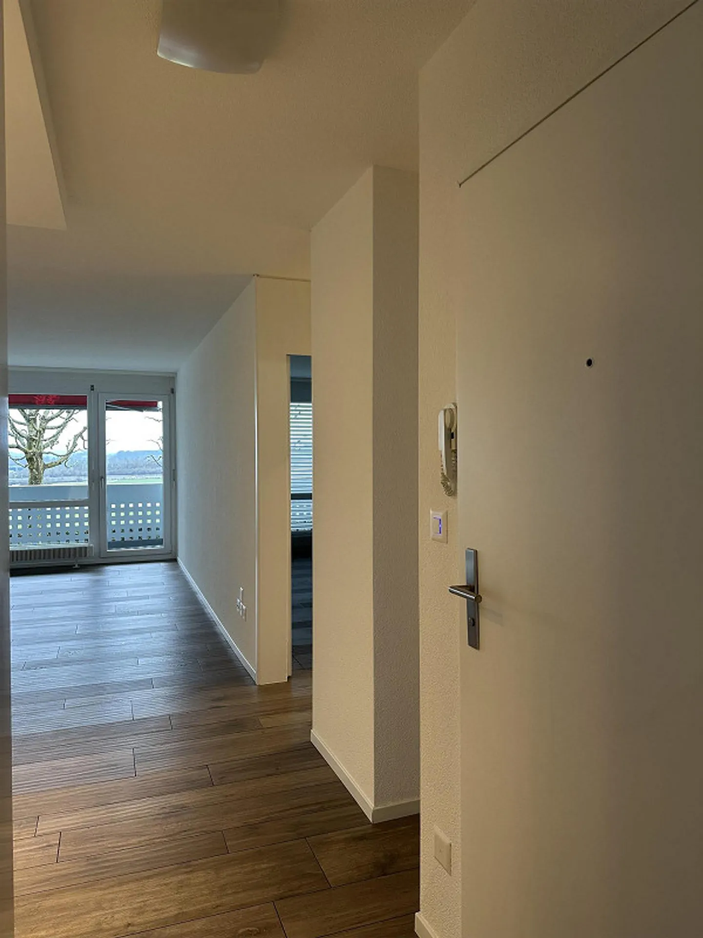 Appartement moderne de 3 pièces avec vue - Photo 5 sur 10