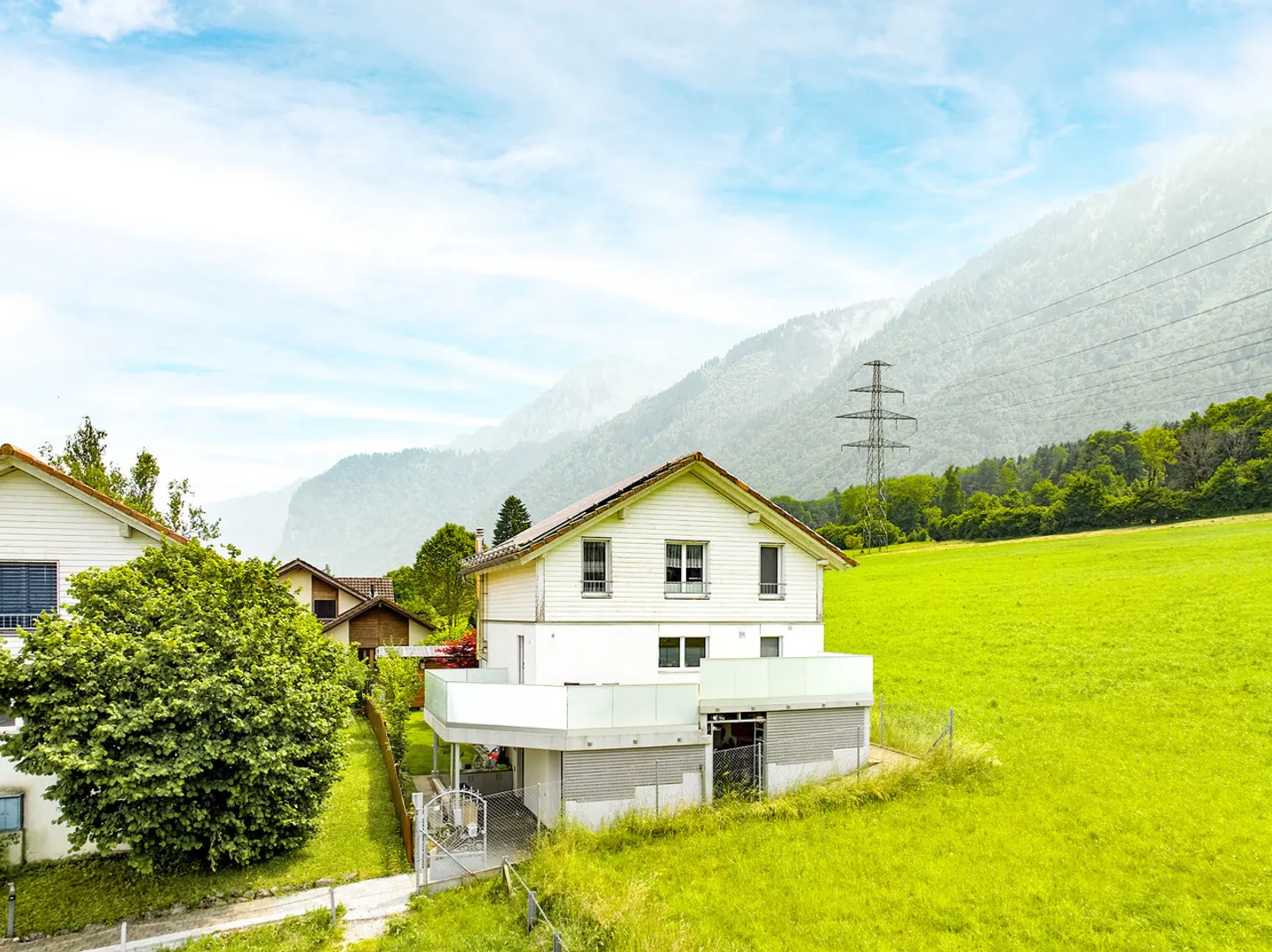 ESPERIENZA ABITATIVA ELEGANTE CON PANORAMA UNICO - Foto 1 di 13