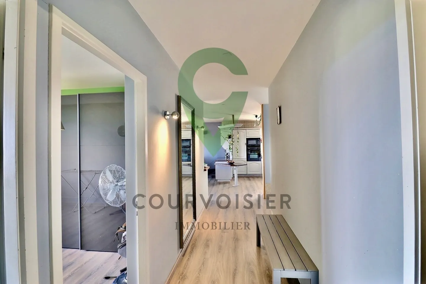 Wohnung - hell mit freiem Blick auf den See und Gemeinschaftspool - Foto 6 von 11