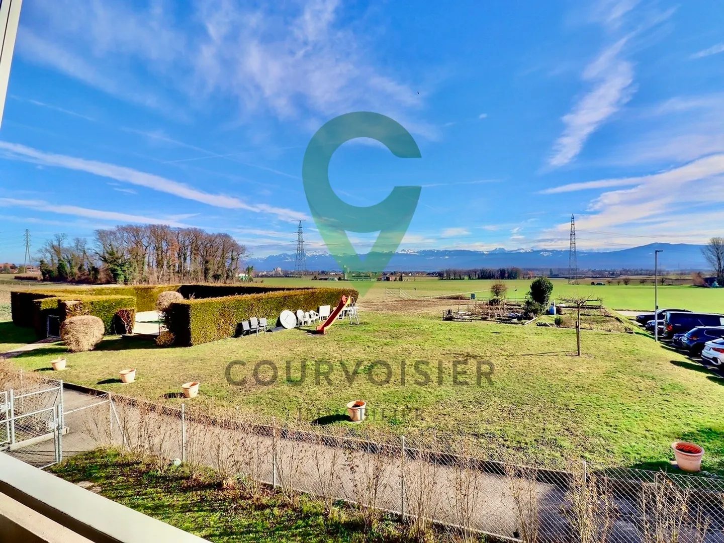 Wohnung - hell mit freiem Blick auf den See und Gemeinschaftspool - Foto 10 von 11