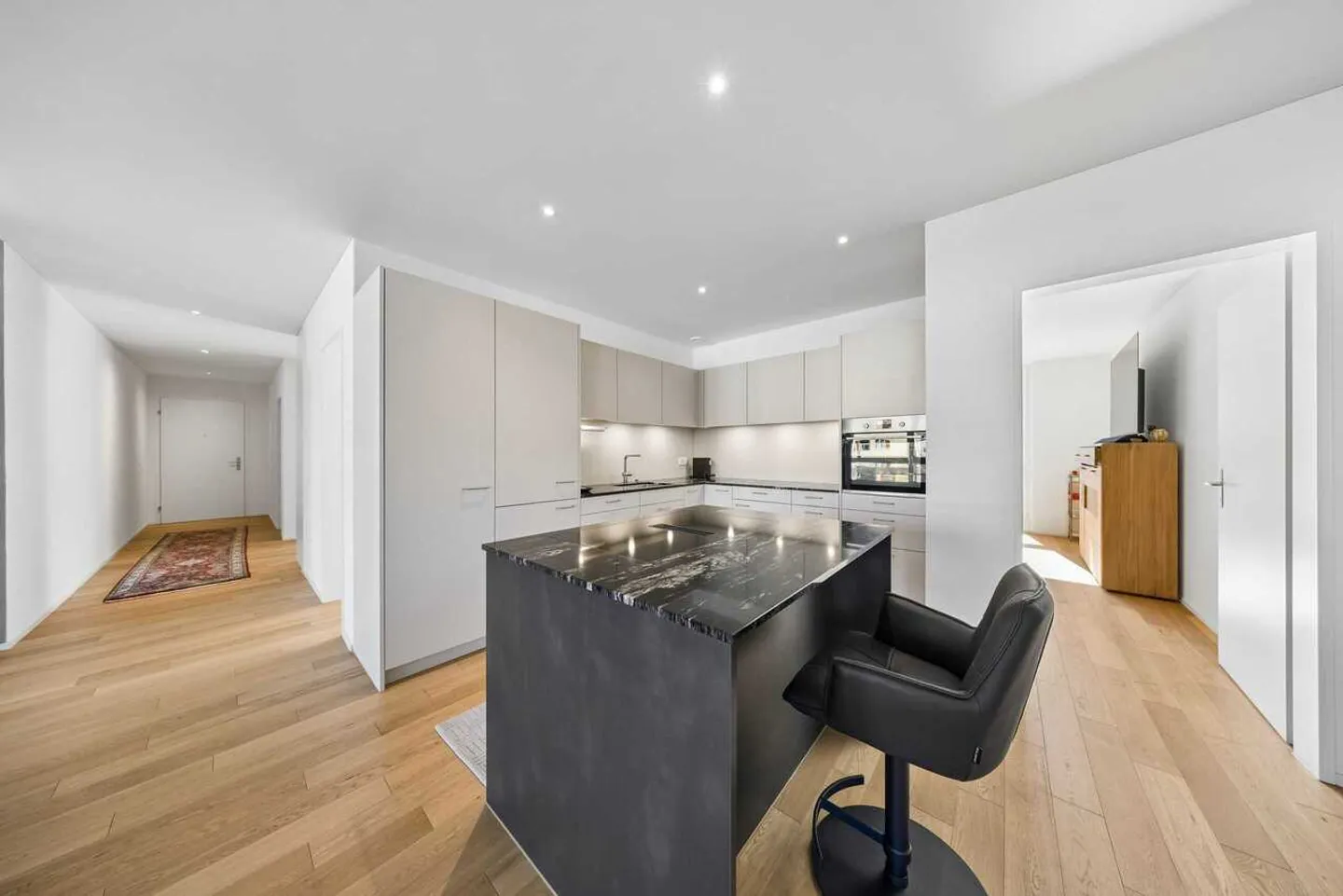 Bright 4.5-room apartment with two loggias in Romanshorn for sale - Photo 1 of 13