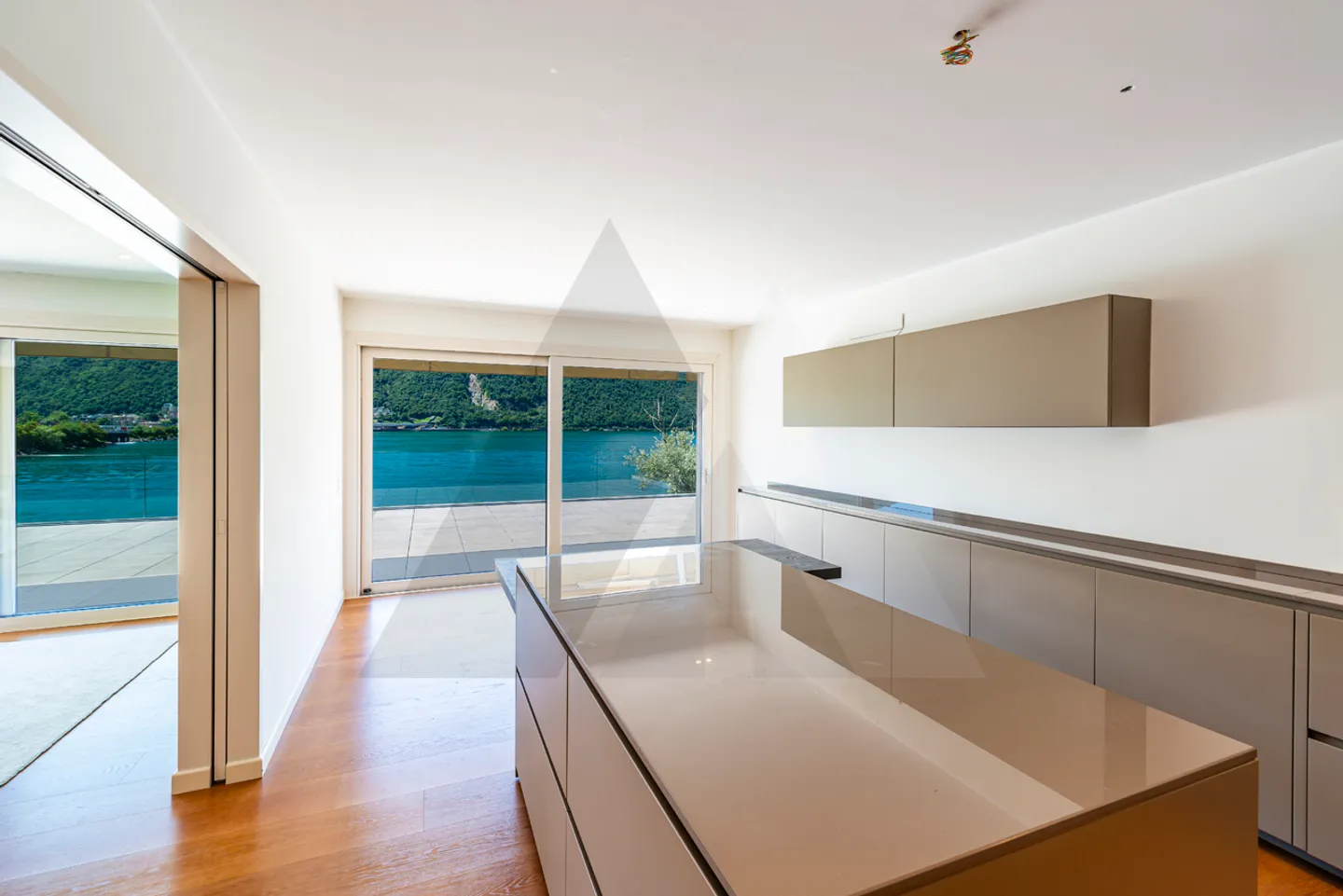 LUXURY PENTHOUSE – BOAT PLACE – SECONDARY RESIDENCE - Photo 9 of 14